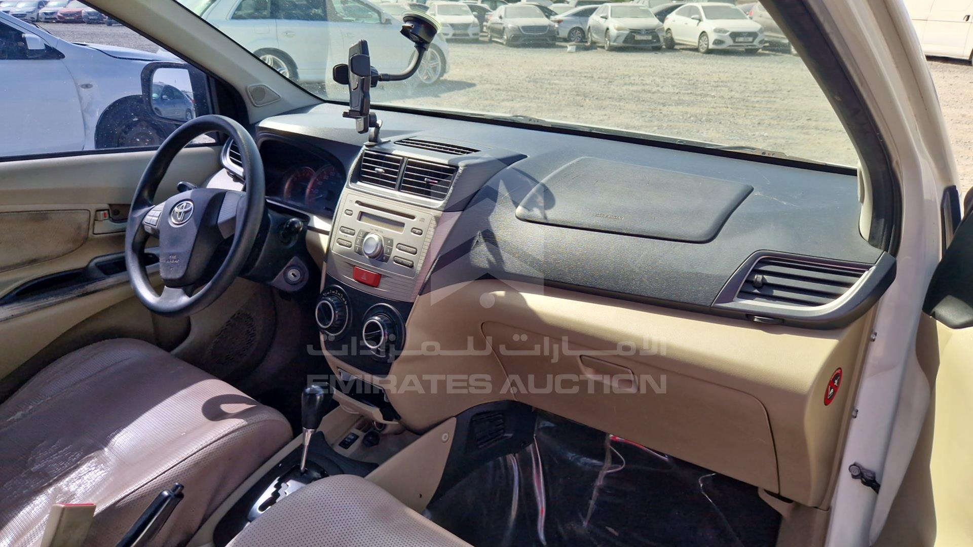 2015 TOYOTA AVANZA VIN: MHKMC13F4FK015618