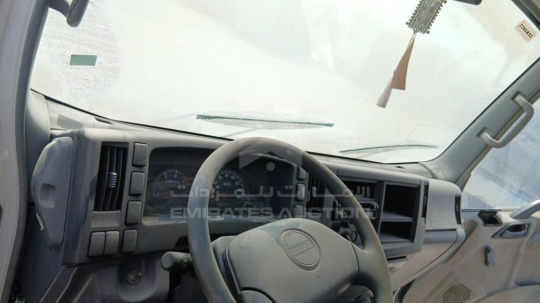 2009 Isuzu Reward NP — Full Dashboard View — Photo 15
