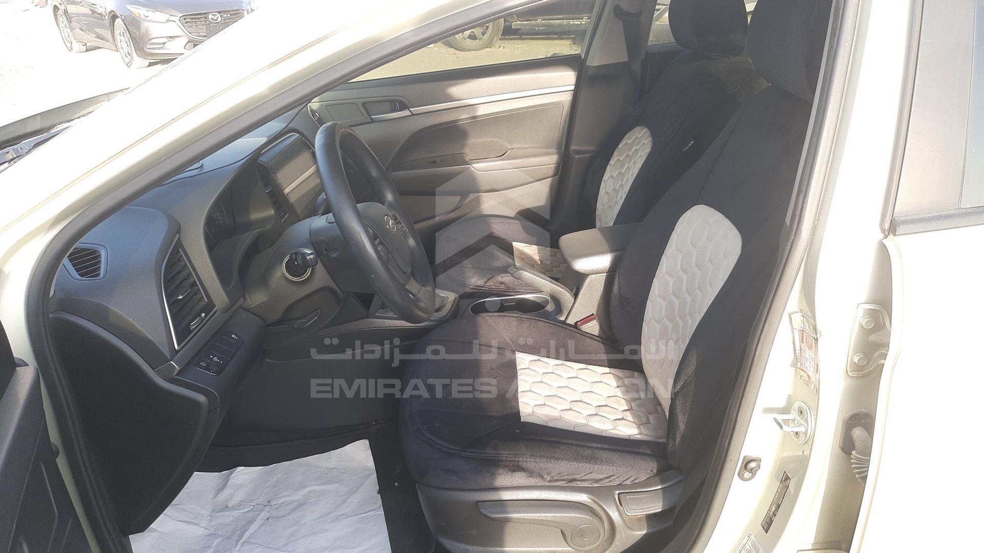 2017 HYUNDAI ELANTRA VIN: KMHD741F5HU180342