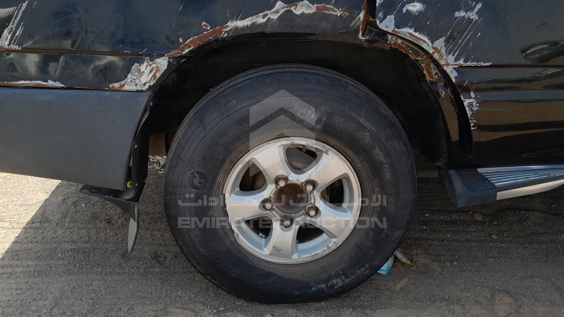 2000 TOYOTA LAND CRUISER VIN: JTCHJ01J7Y0031043