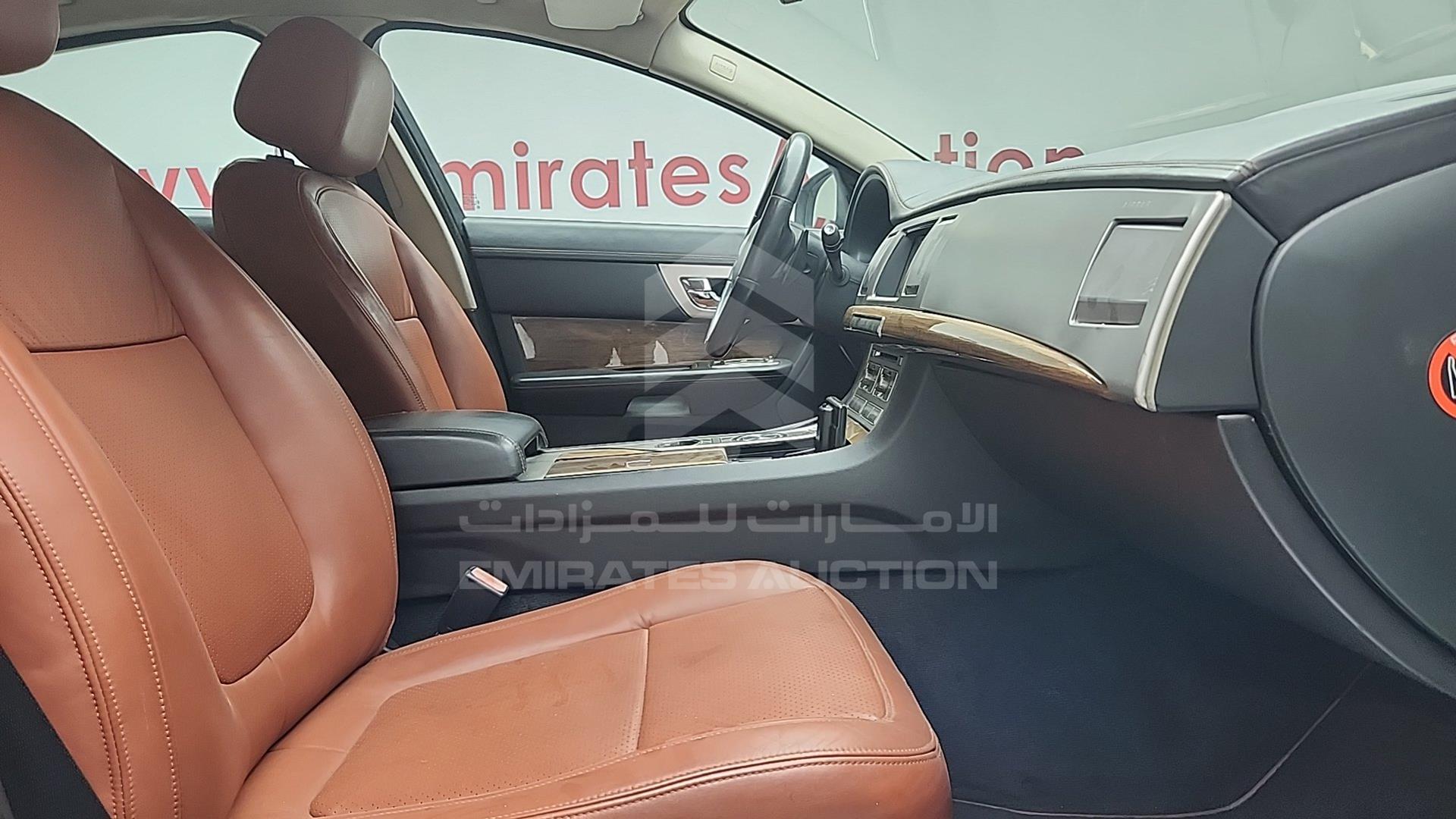 2009 JAGUAR XF VIN: SAJAA07GX91R38813