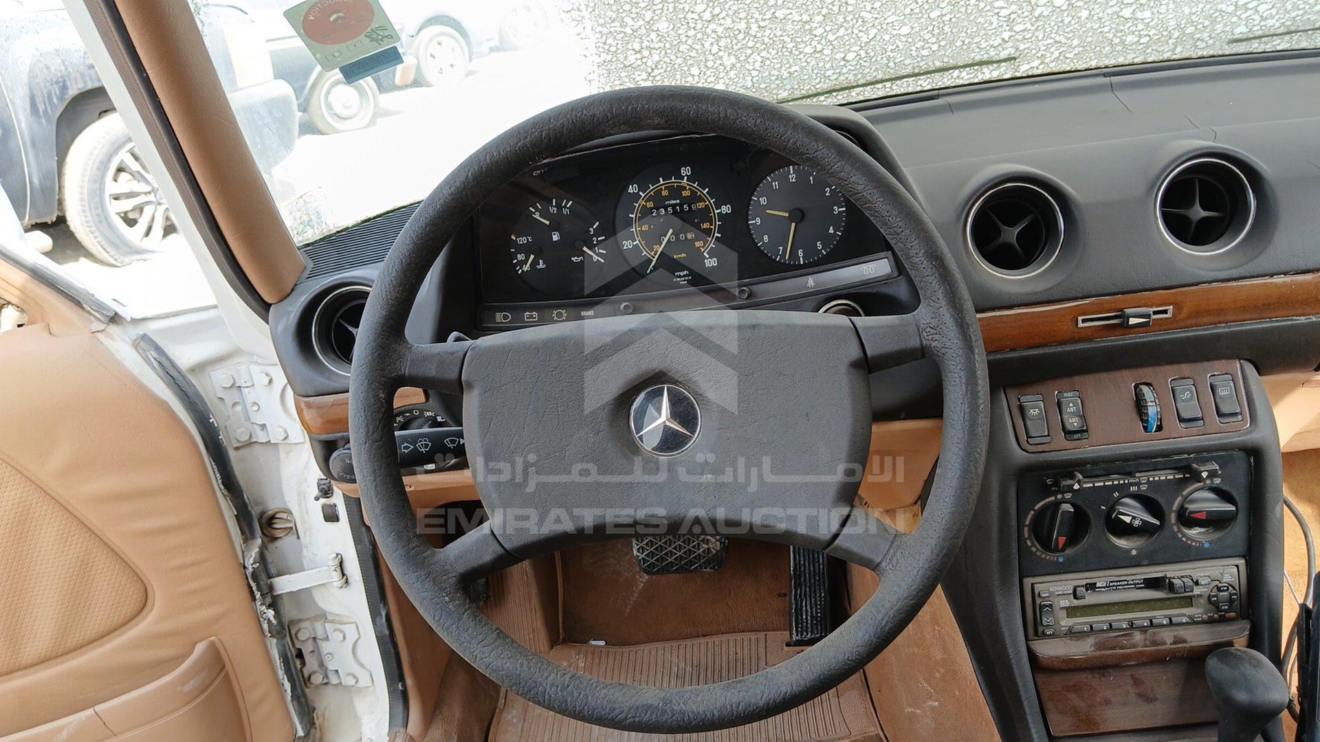 1983 MERCEDES 240D VIN: WDBAB23A6DB408137
