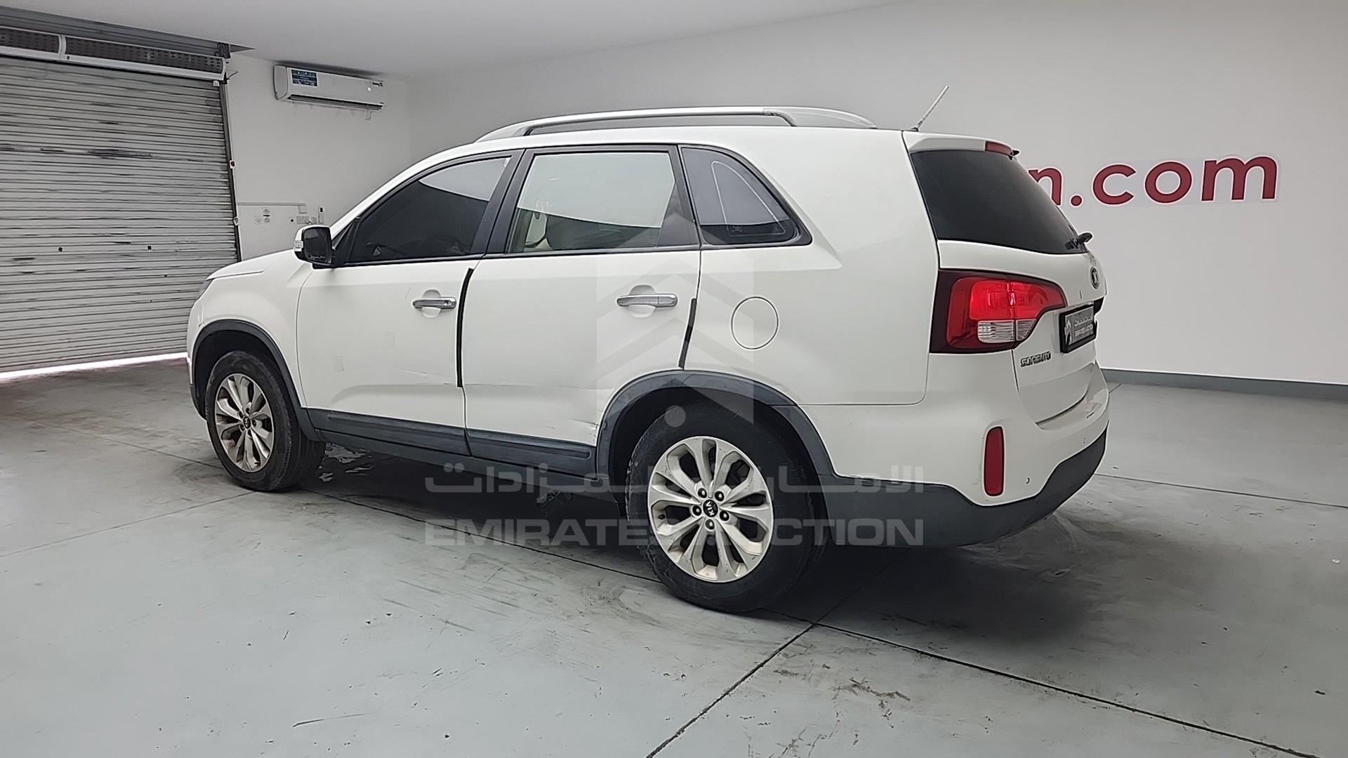 2015 KIA SORENTO VIN: KNAKU8117F5571416