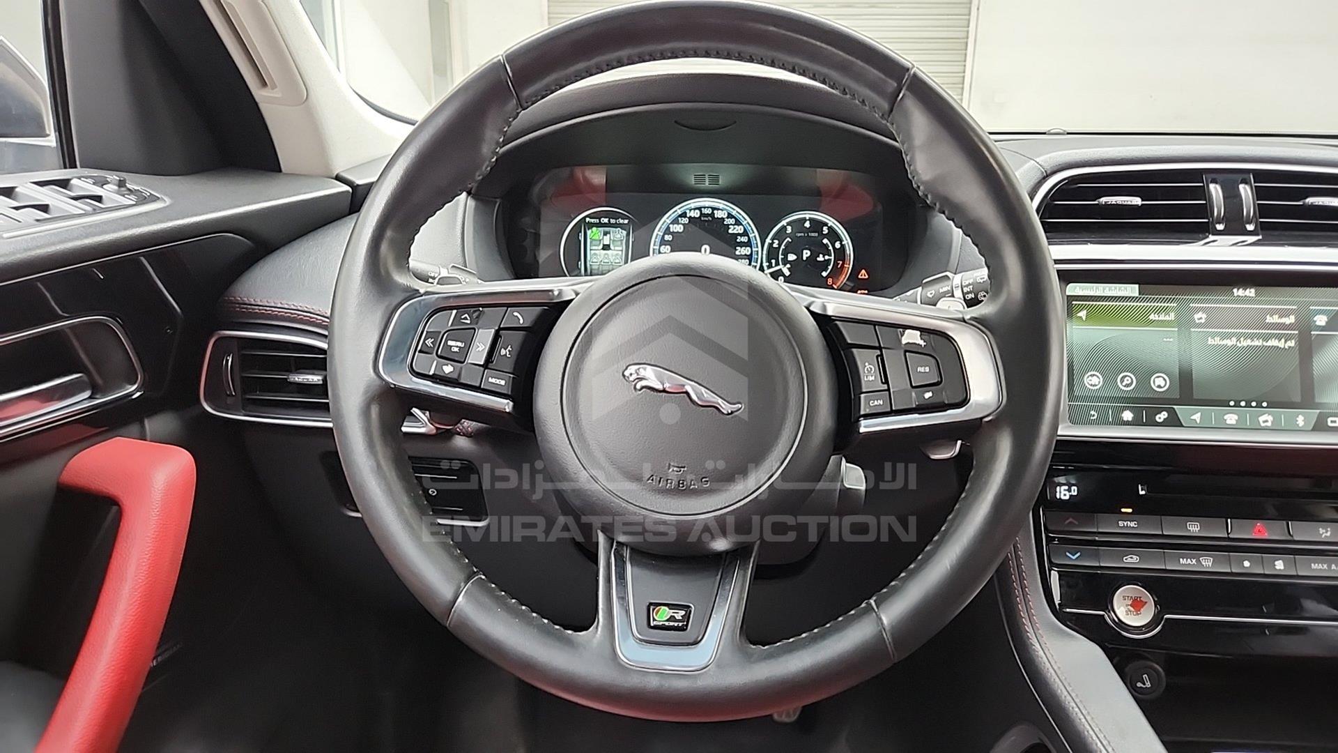 2018 JAGUAR F-PACE VIN: SADCA2BX3JA320008