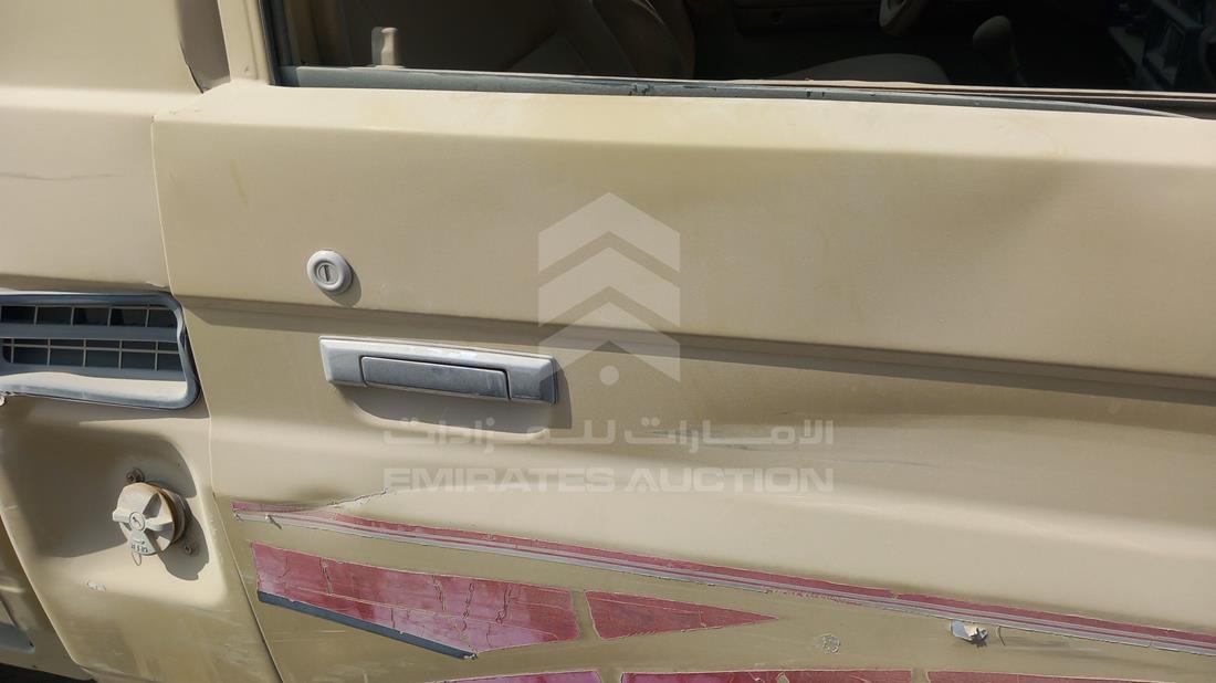 2002 Toyota Land Cruiser Pickup — Front Right Door — Photo 22