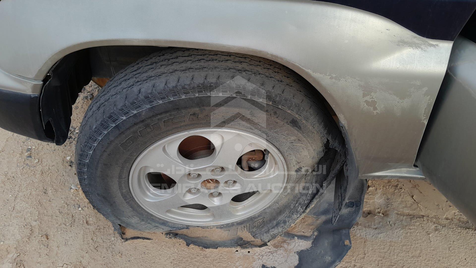 2000 MITSUBISHI PAJERO VIN: JMYMRH65WYY701230
