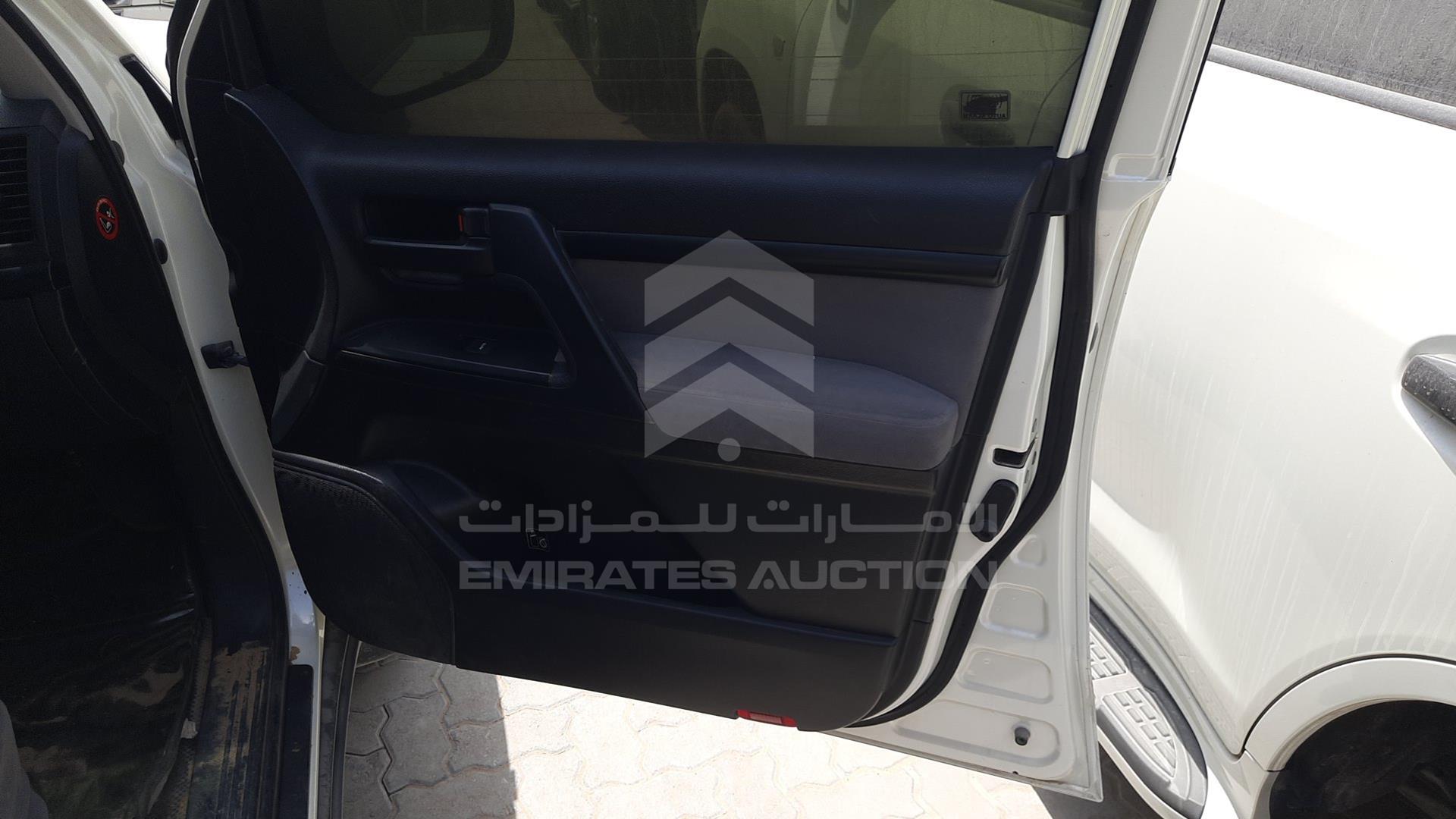 2011 TOYOTA LAND CRUISER VIN: JTMDU09J2B4035006