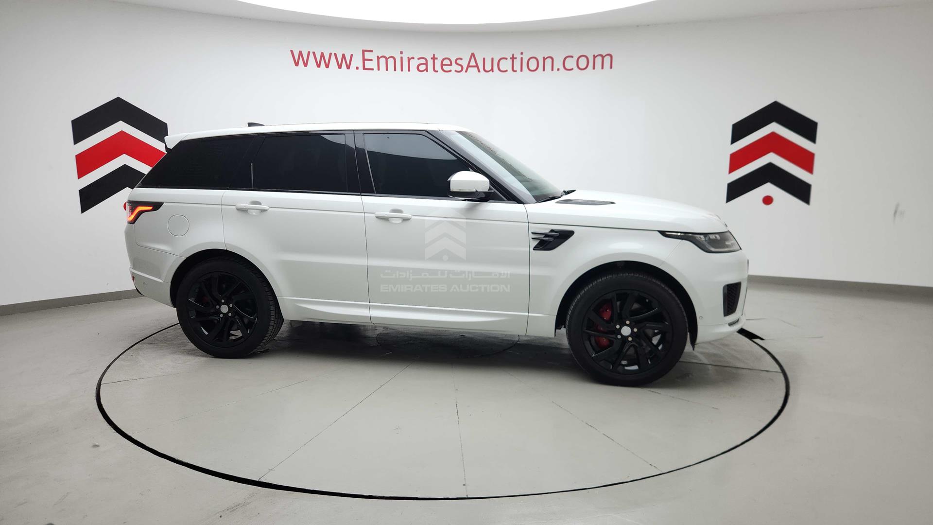 2018 RANGE ROVER SPORT VIN: SALWA2BE9JA182409
