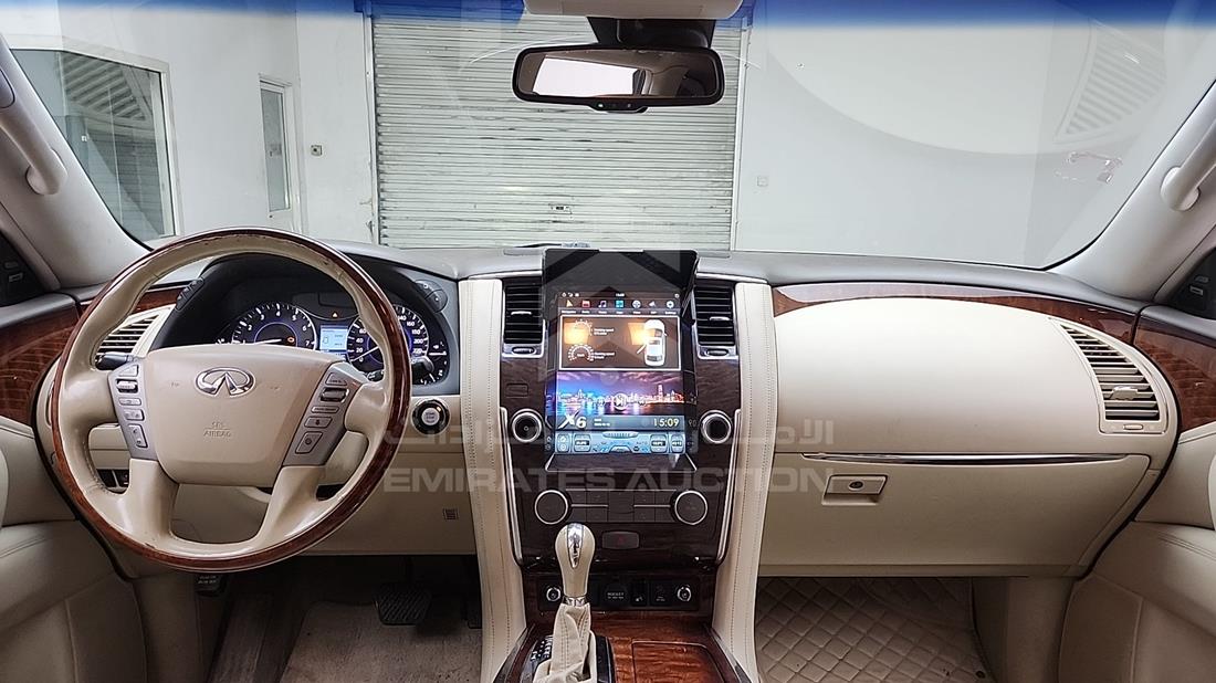 2015 Infiniti QX 80 — Full Dashboard View — Photo 18