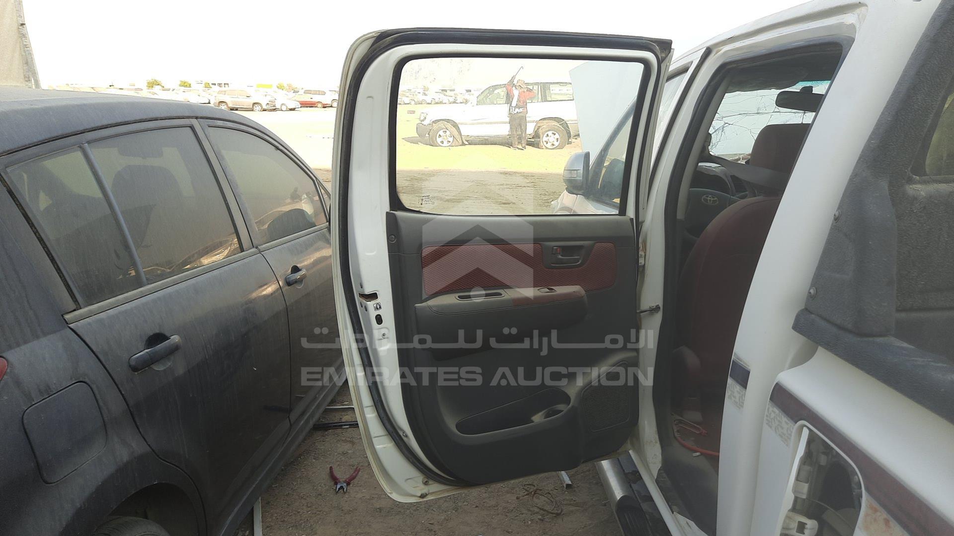 2014 TOYOTA HILUX VIN: MR0FX22G9E1115467