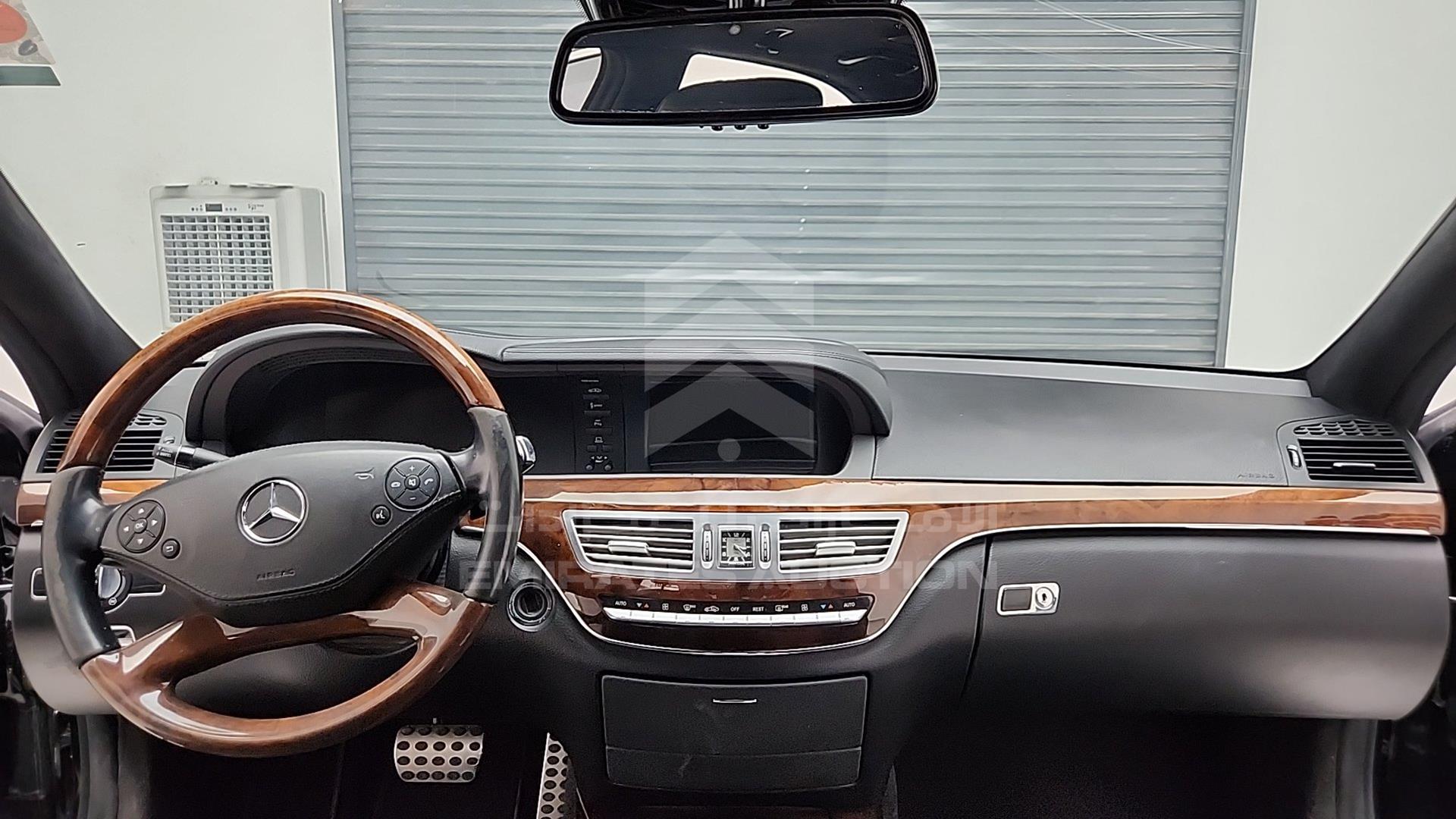 2011 MERCEDES S 350 VIN: WDDNG7BB3BA404700
