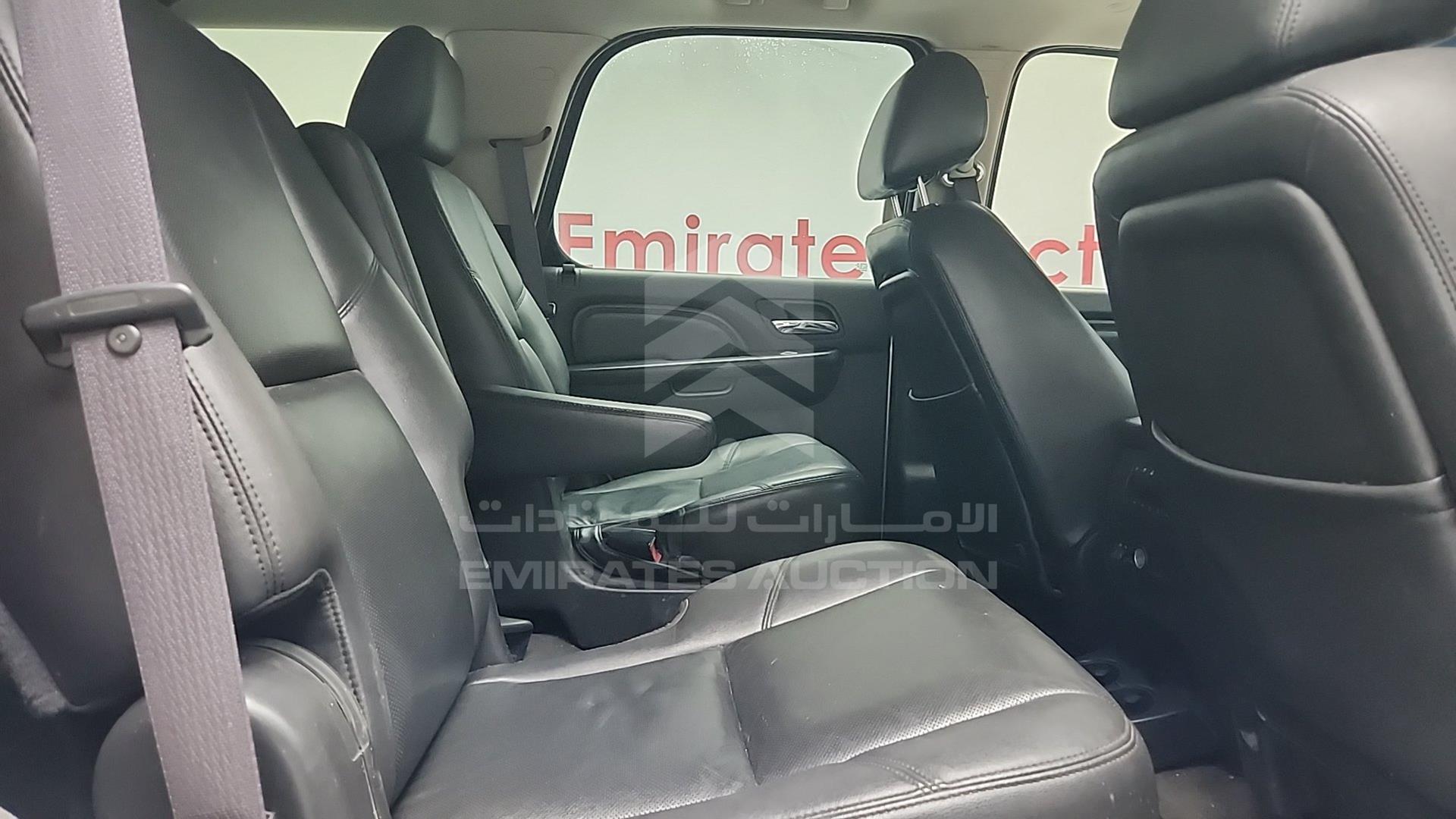 2011 GMC YUKON VIN: 1GKS2EEF0BR354052