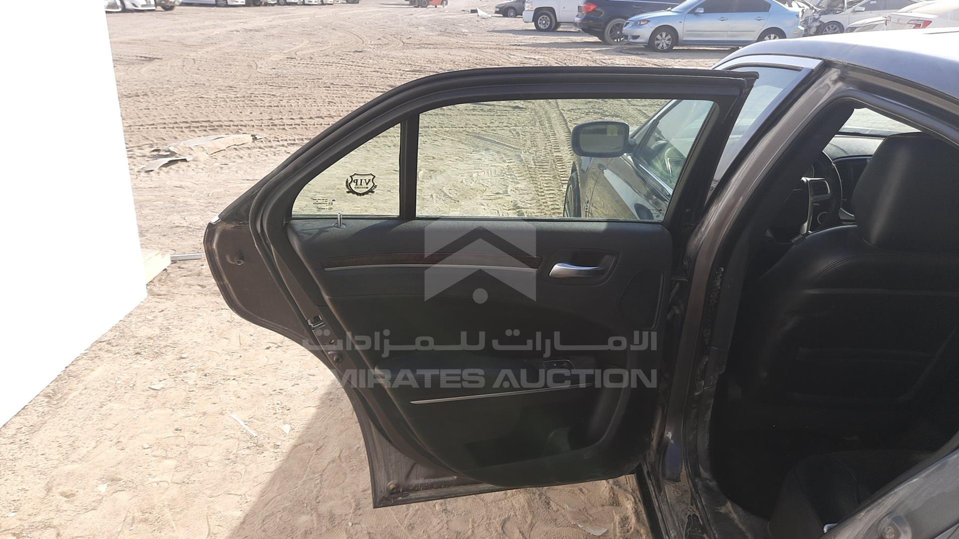 2013 CHRYSLER 300 C VIN: 2C3CCAKT4DH646570
