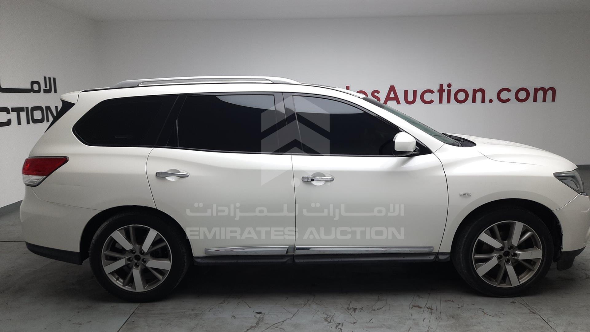 2015 NISSAN PATHFINDER VIN: 5N1AR2M57FC691395