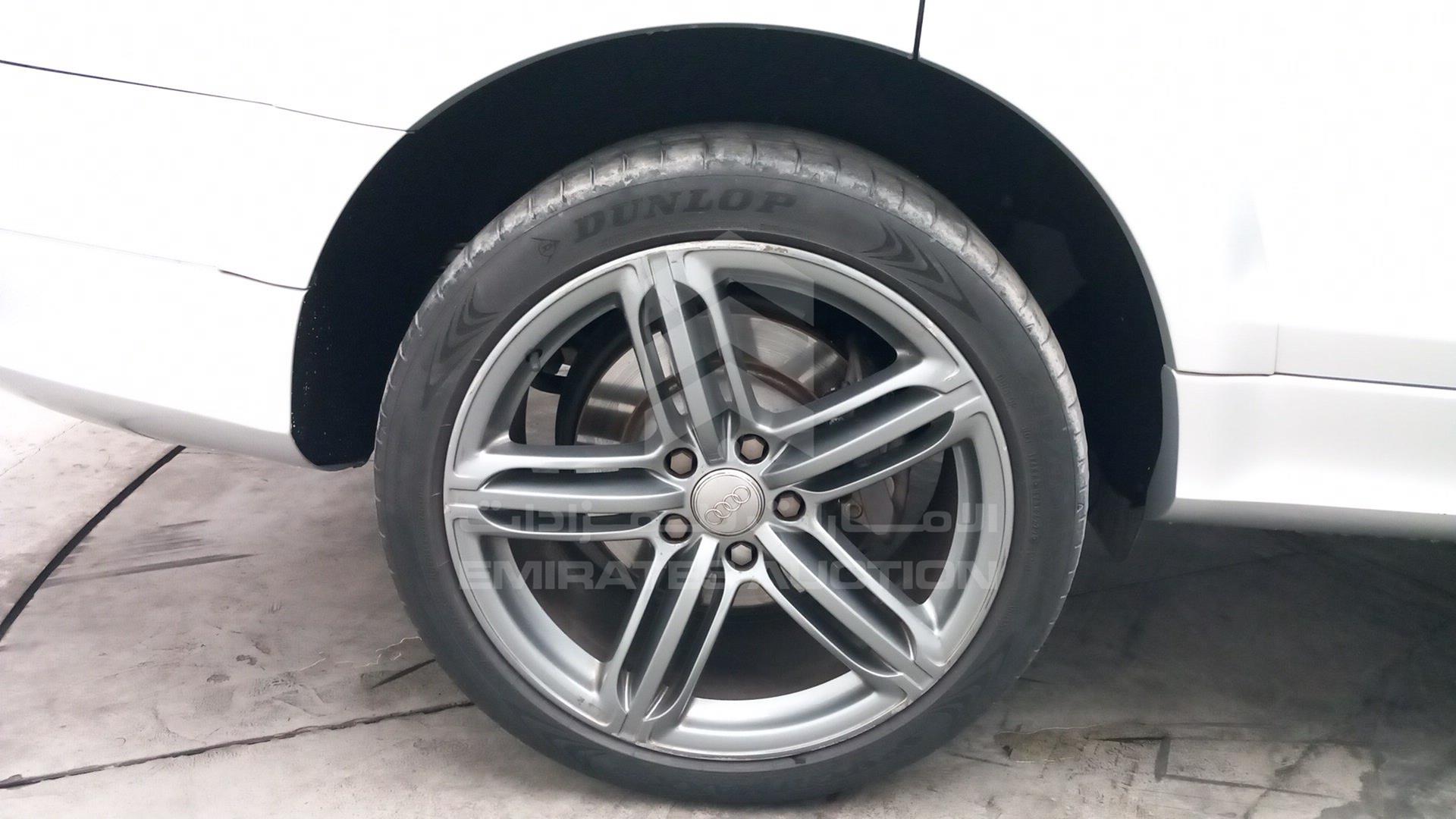 2015 AUDI Q7 VIN: WA1AGDFE5FD005006