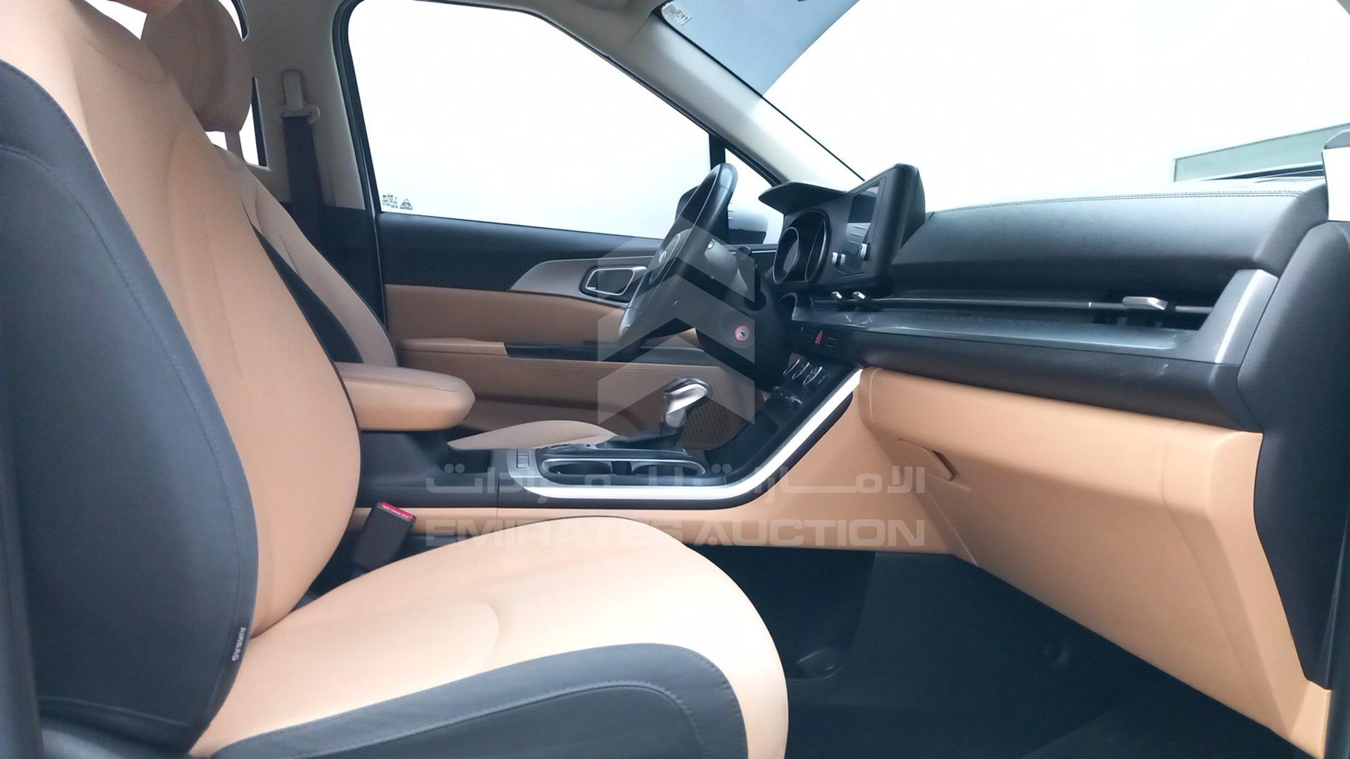 2021 KIA CARNIVAL VIN: KNANC8141M6049821