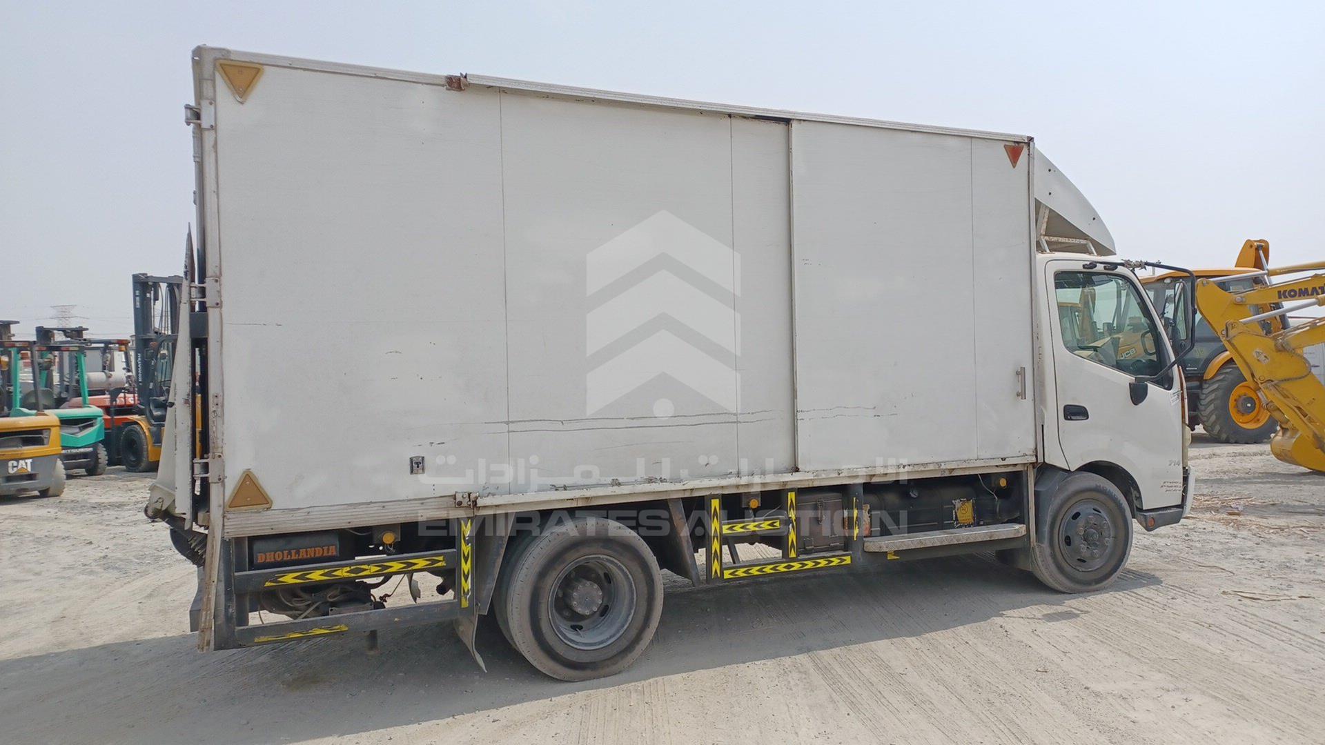 2015 HINO 300 VIN: JHHUCK1H3FK012131