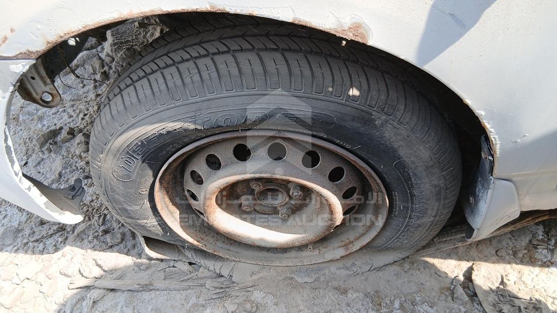 2005 Toyota Corolla - Scrap without document — Front Left Tyre — Photo 34