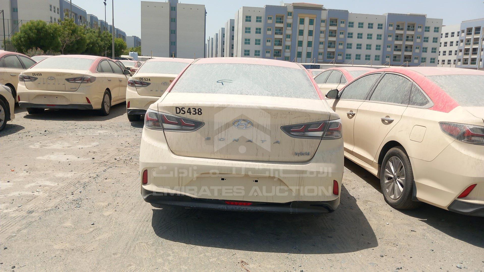 2018 HYUNDAI SONATA VIN: KMHE24130JA082089