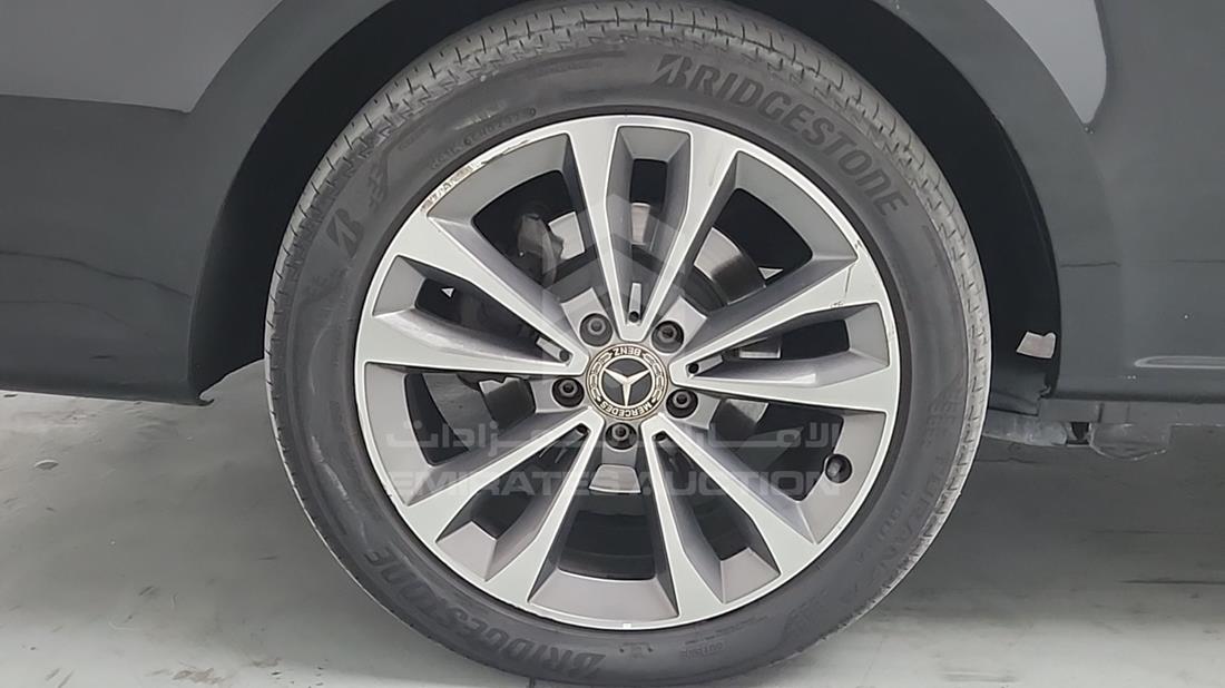 مرسيدس V 250 2021 — الباب الخلفي الأيمن — صورة 32