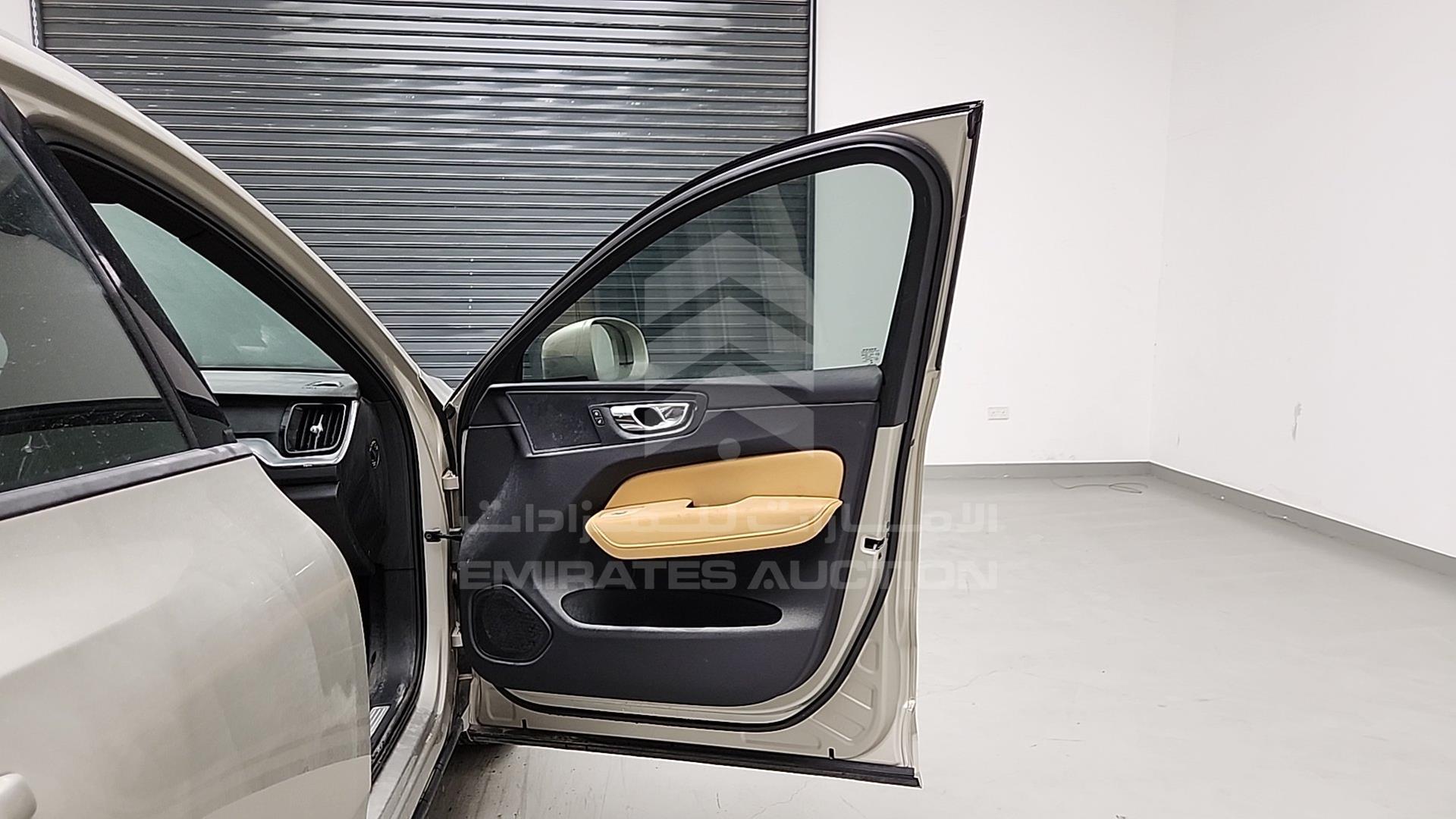 2018 VOLVO XC 60 VIN: YV110AUZ5J1066987