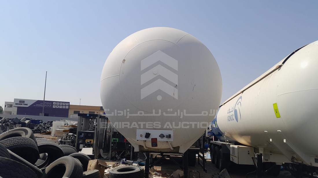 صهريج Petrol Tank 2008 — الزاوية الأمامية بالكامل — صورة 2