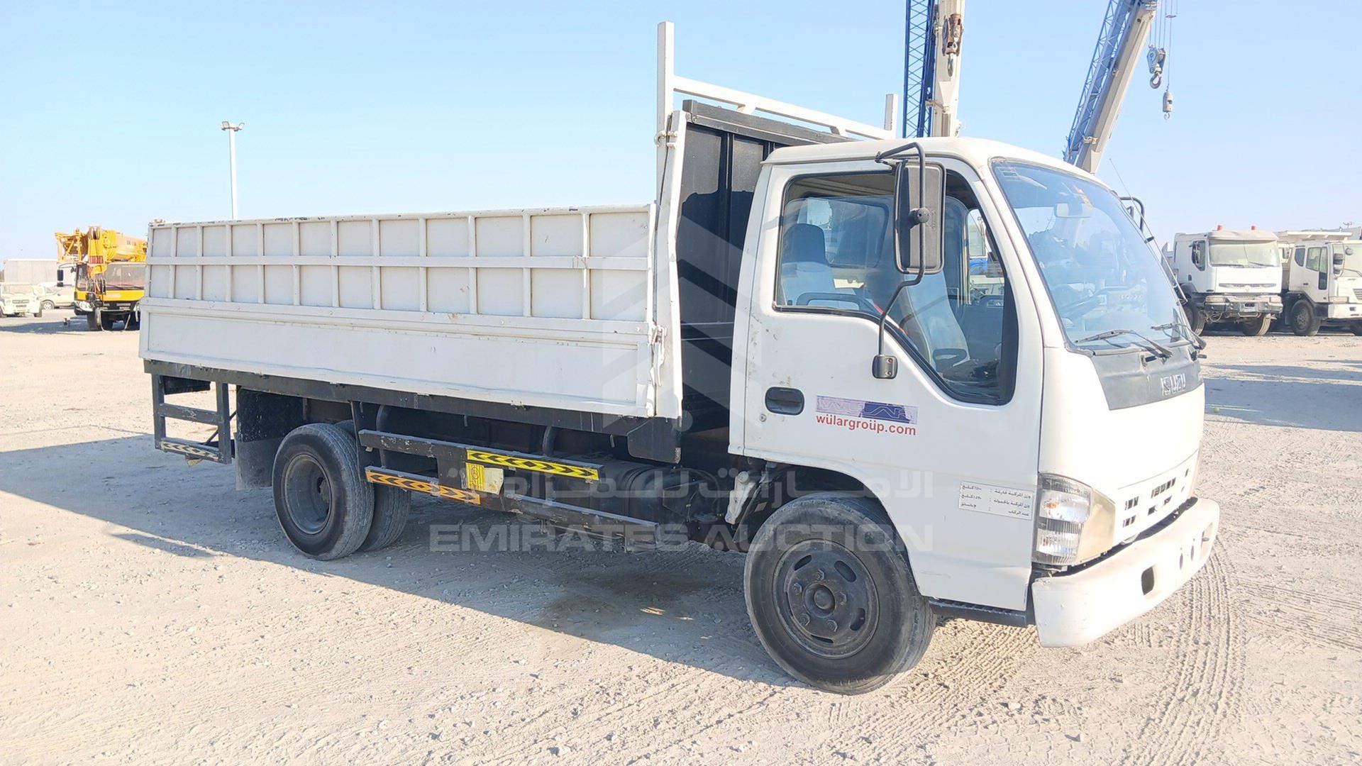 2008 ISUZU NPR VIN: JAMKP34G387P03523
