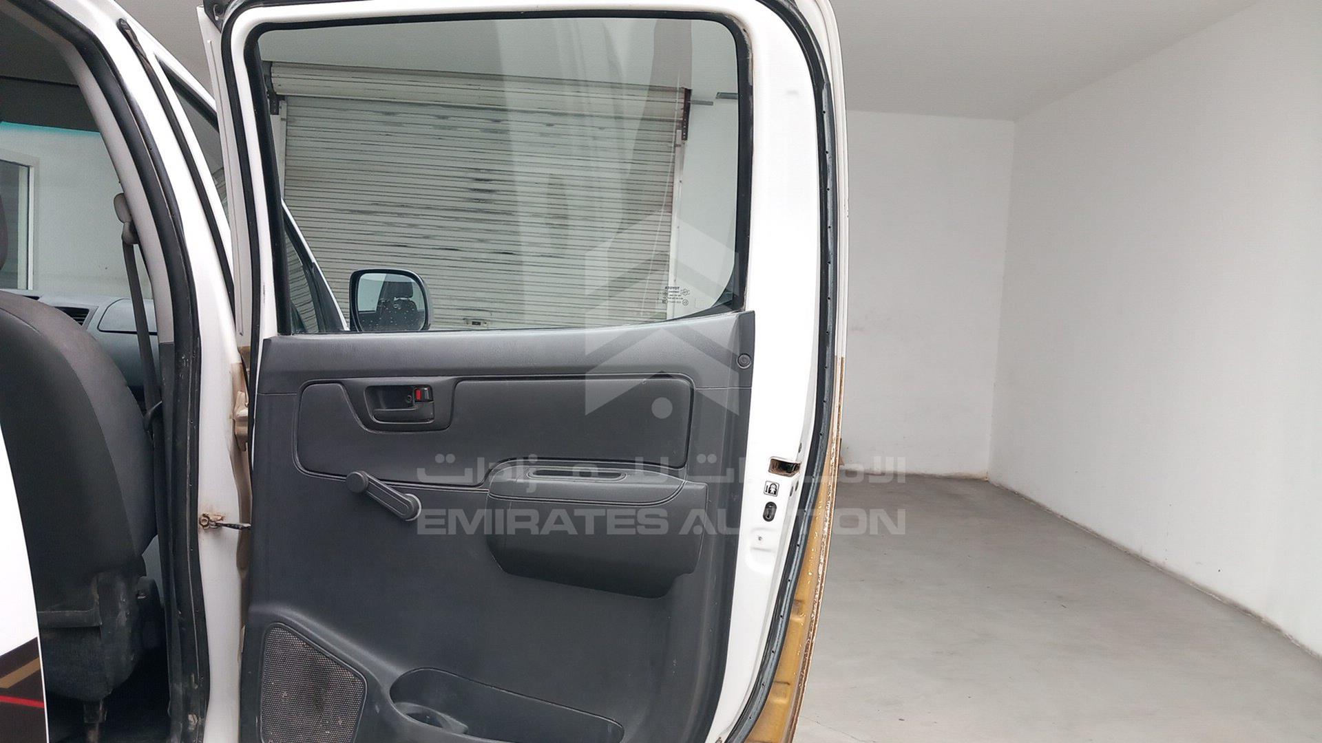 2013 TOYOTA HILUX VIN: MR0FX22G6D1362900