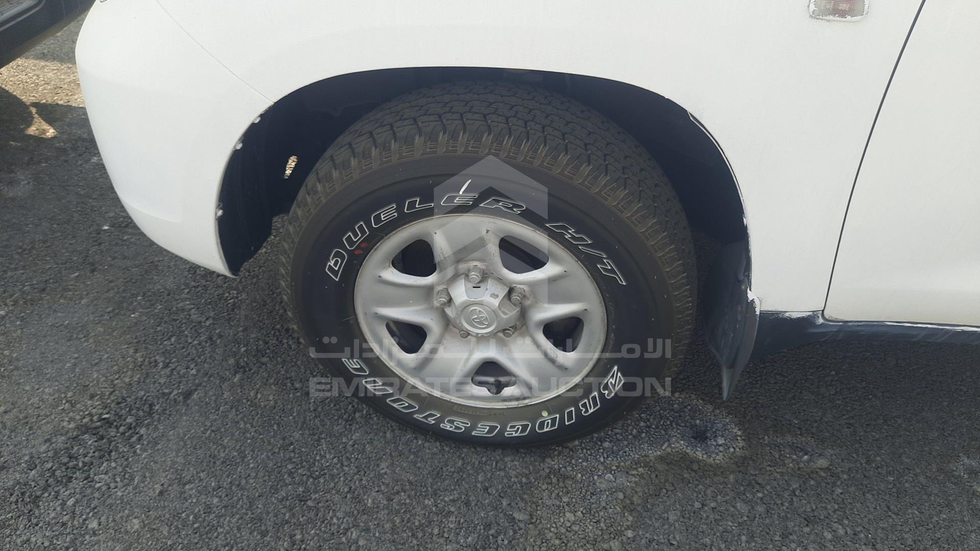 2011 TOYOTA LAND CRUISER VIN: JTMDU09J8B4043403