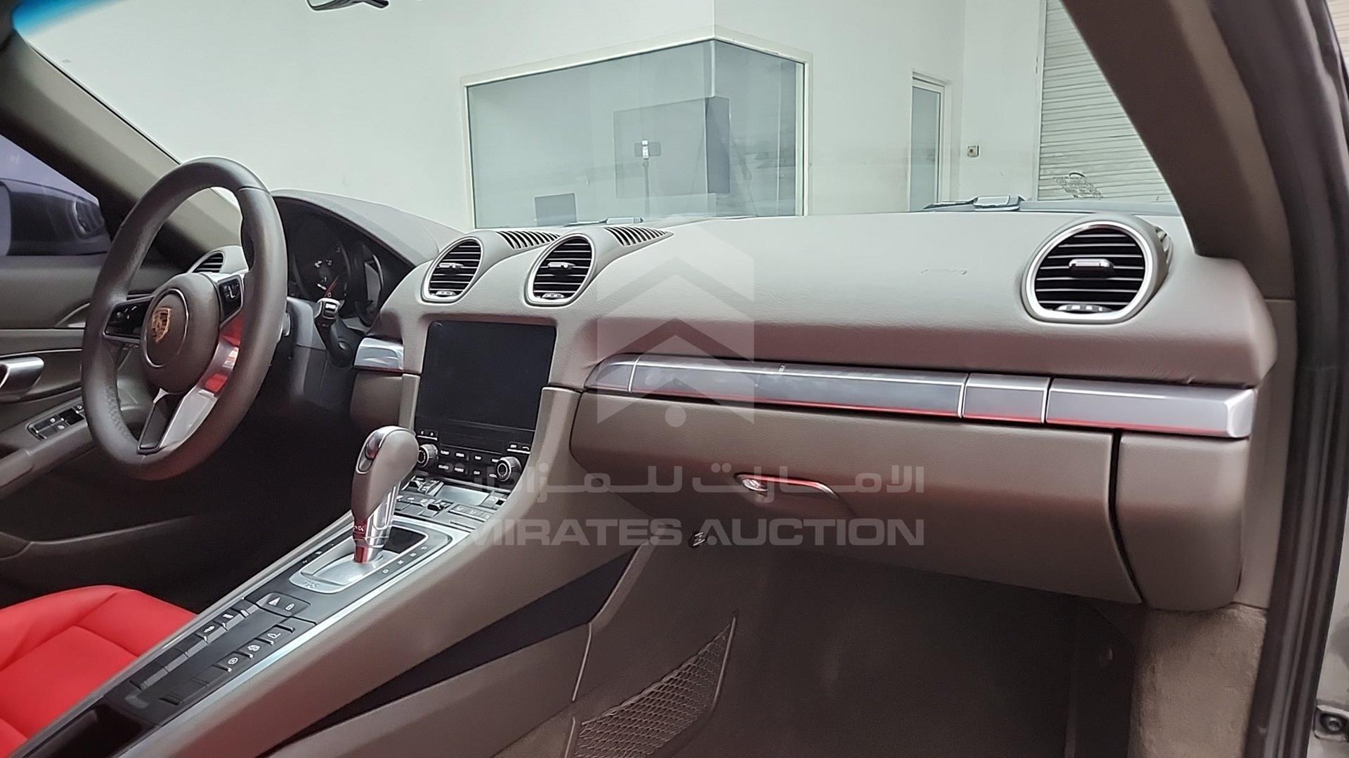2024 PORSCHE CAYMAN VIN: WP0AA2A82RK255445
