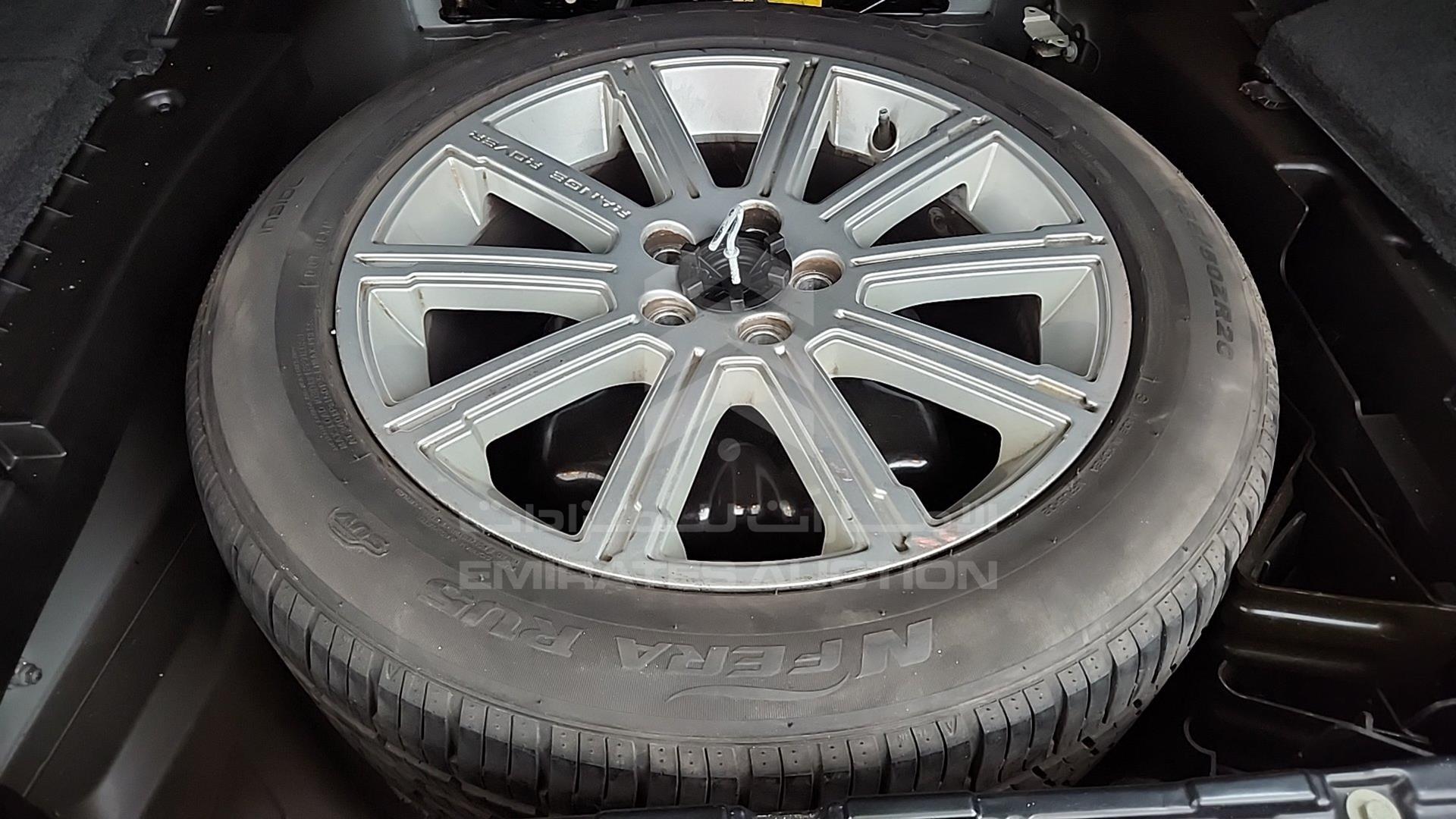 2011 RANGE ROVER VOGUE VIN: SALLMAME4BA343740