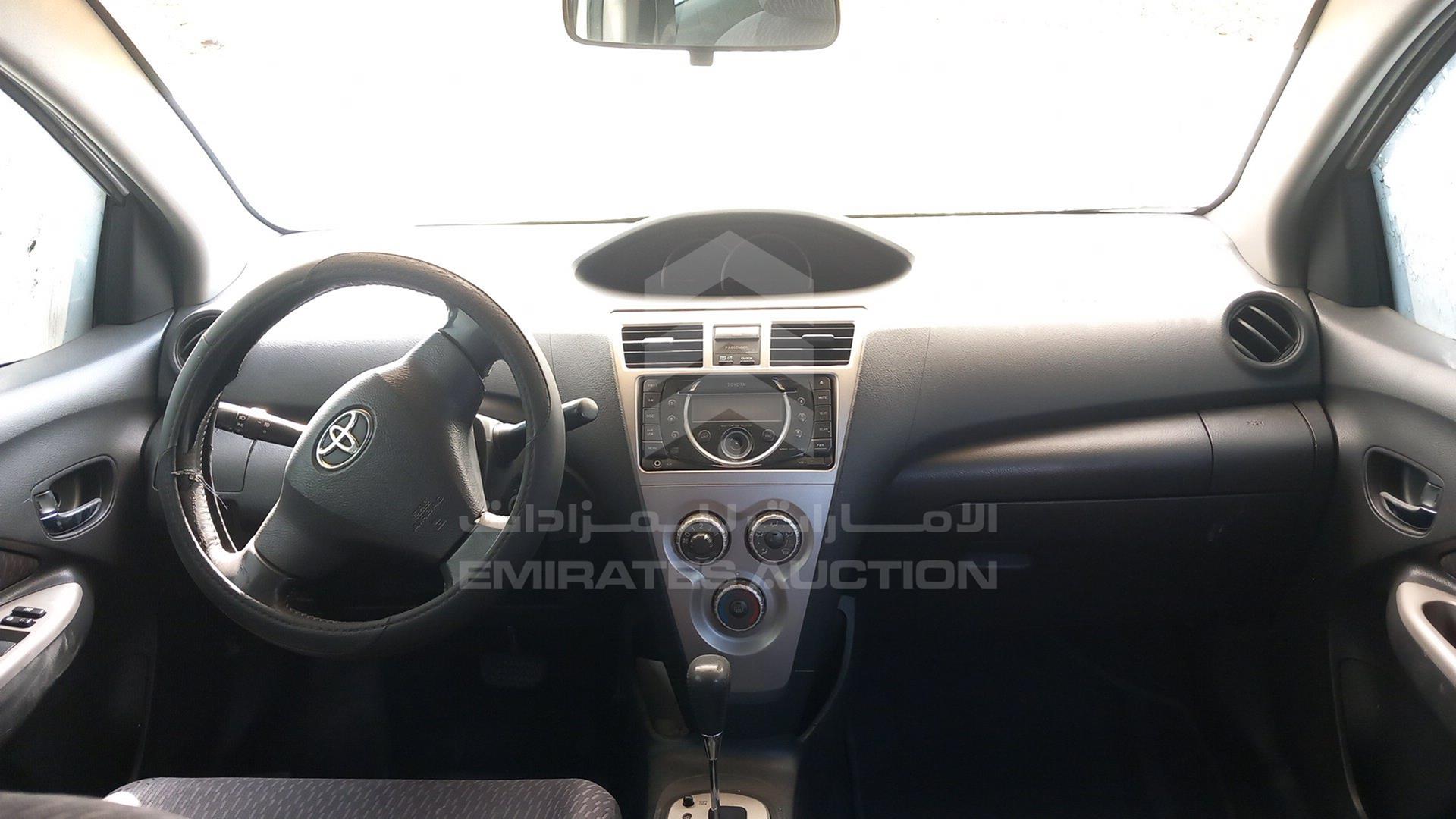 2011 TOYOTA YARIS VIN: JTDBW9236B4051565