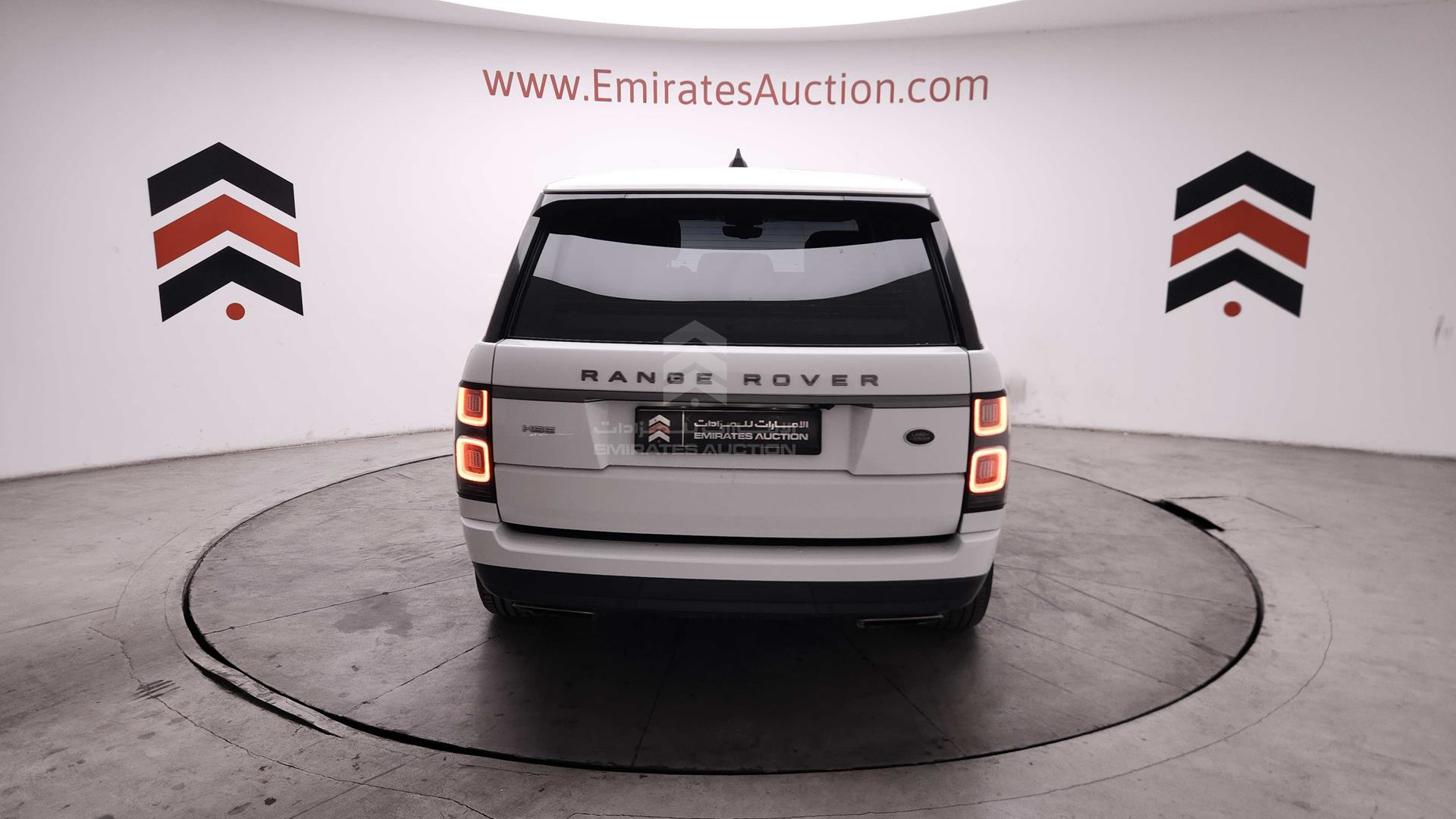 2018 RANGE ROVER HSE VIN: SALGA2BVXJA395227