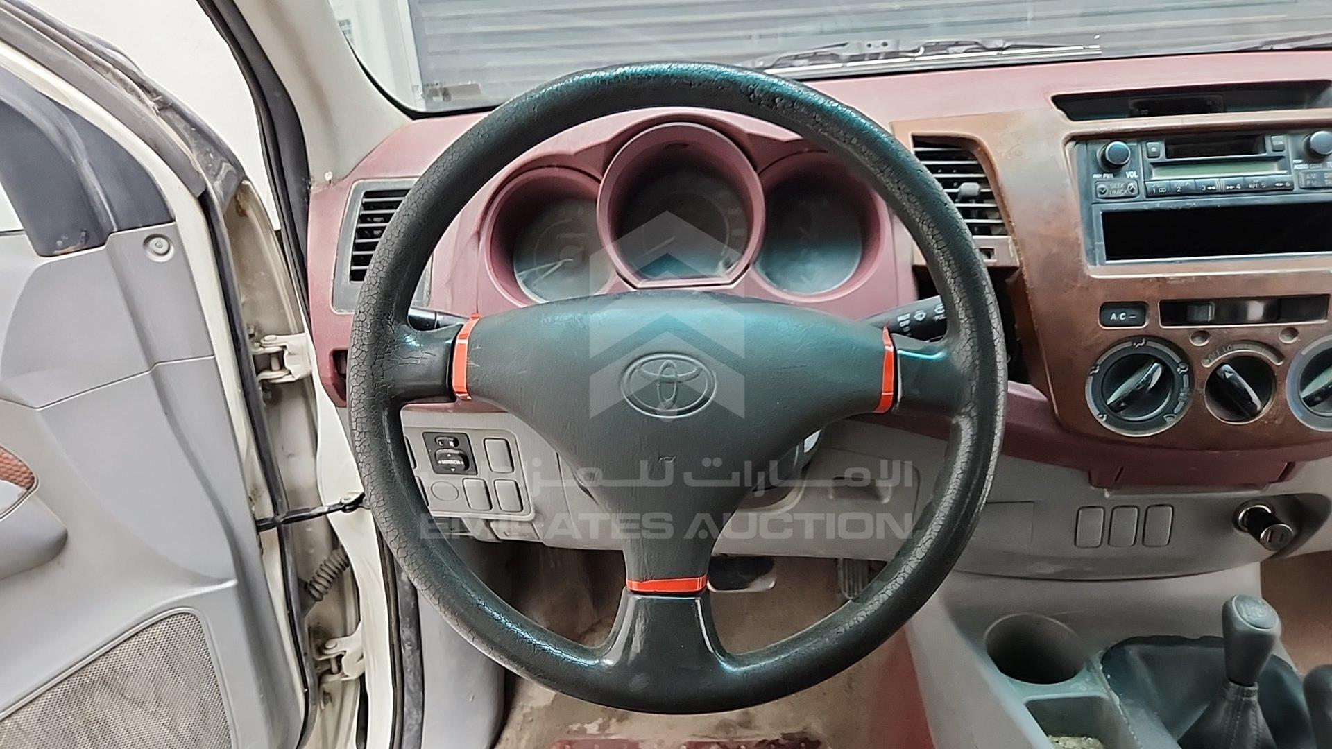 2008 TOYOTA HILUX VIN: MR0FX22G181309155