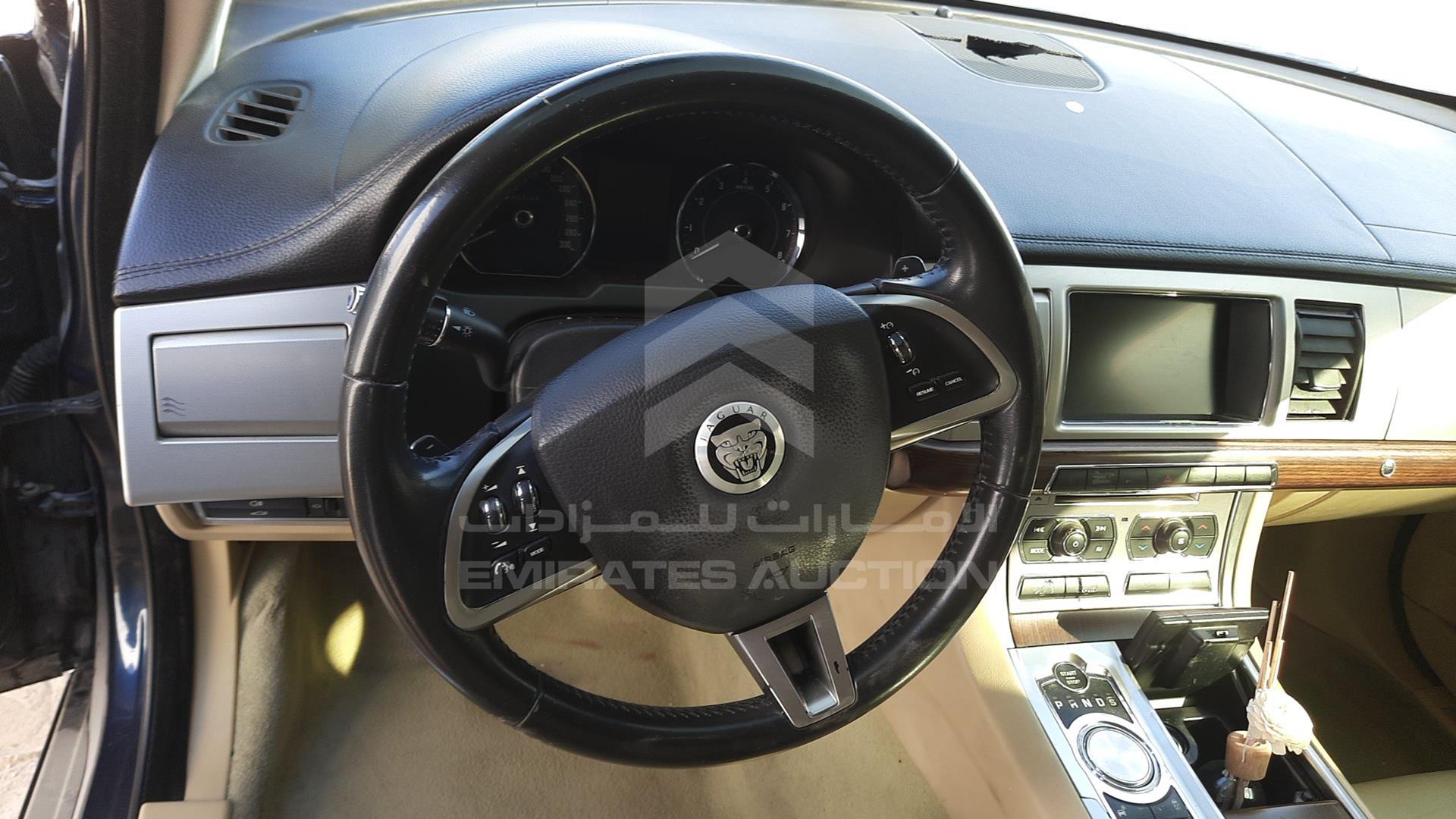 2013 JAGUAR XF VIN: SAJAA05N0DPS96786