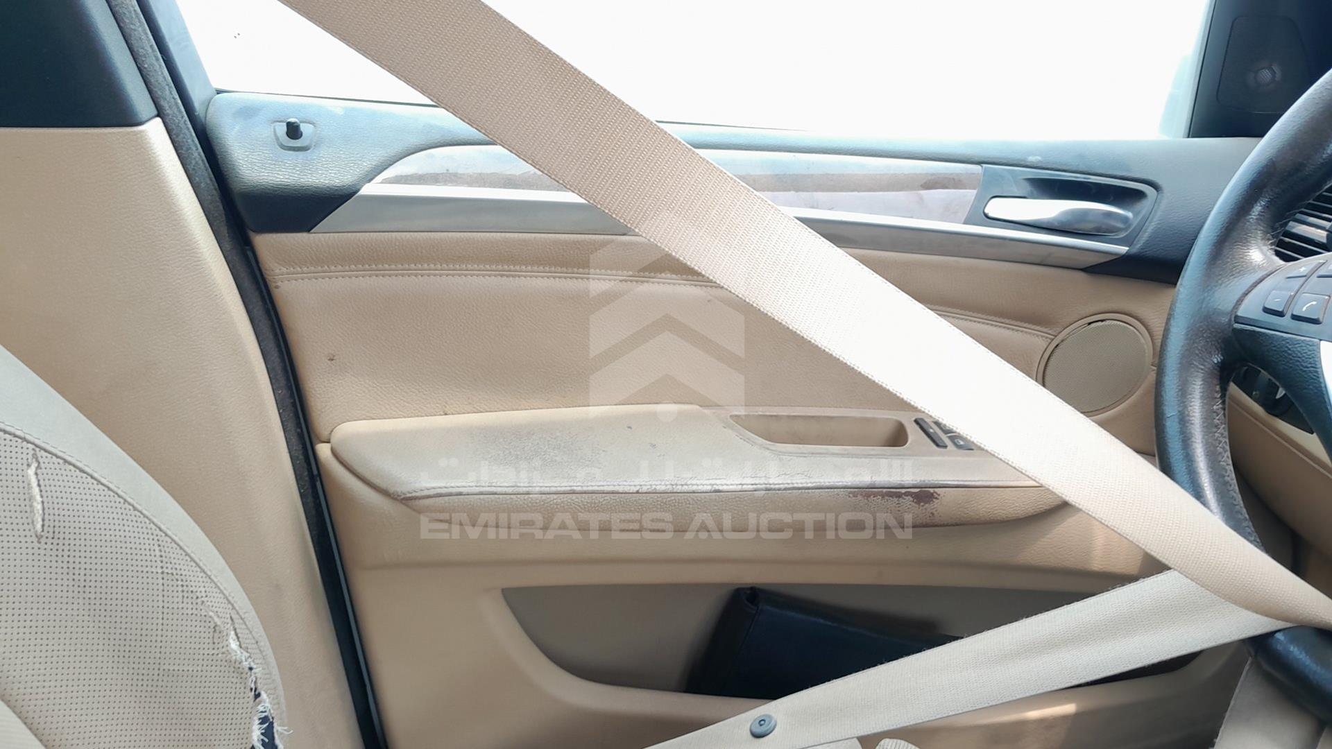 2008 BMW X5 VIN: WBAFE81018L092493
