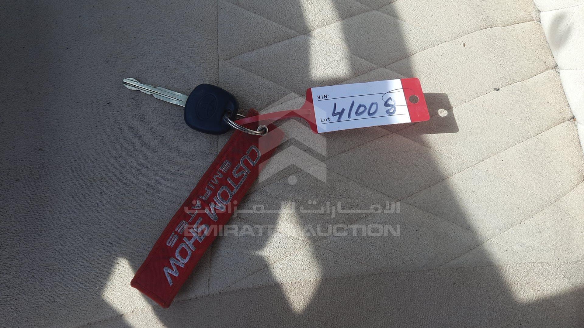 2000 TOYOTA LAND CRUISER VIN: JT3HJ09J8Y0033419