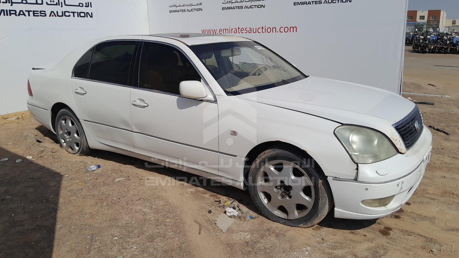 2001 LEXUS LS 430 VIN: JTHBN30F810020156