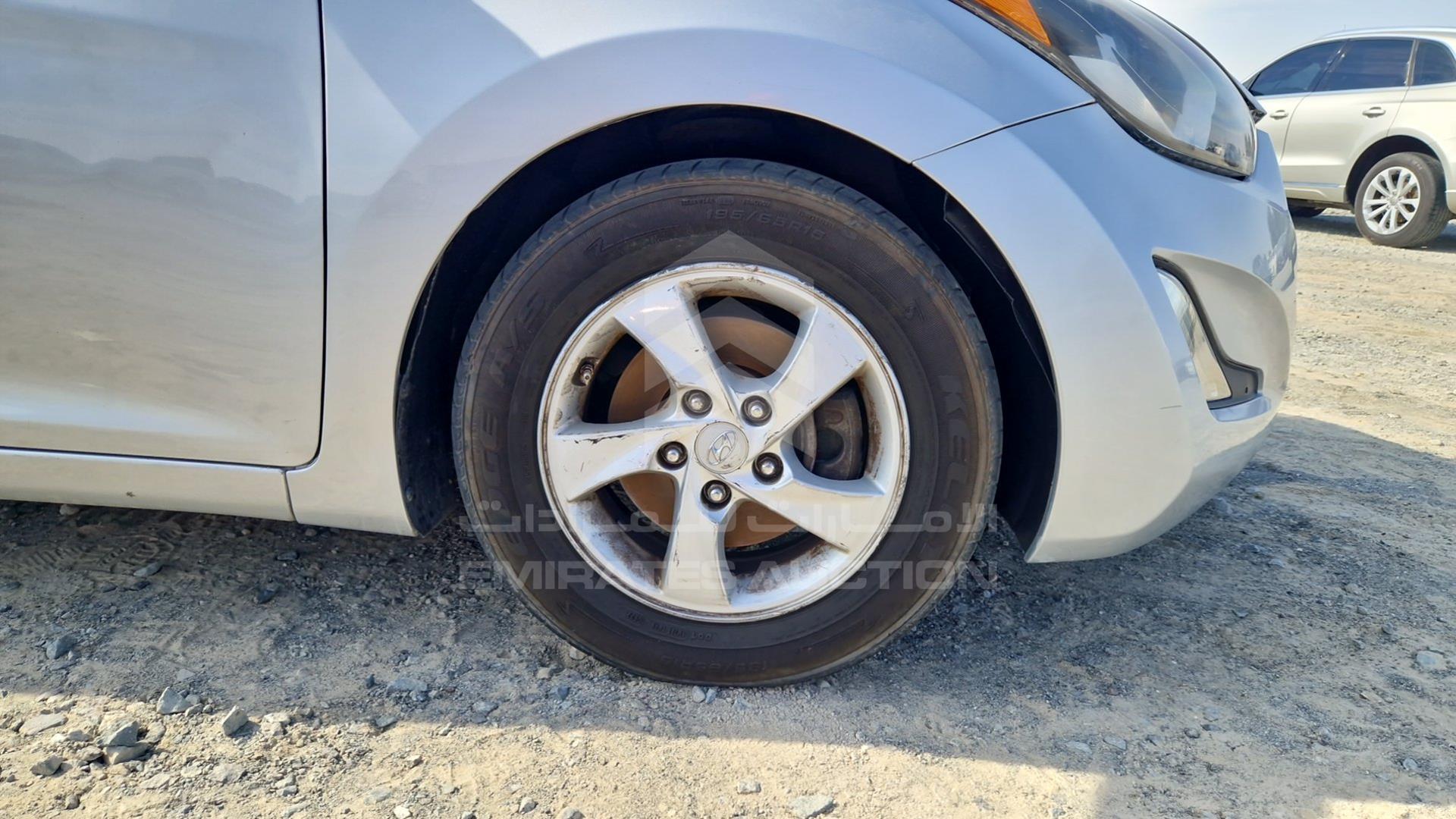 2015 HYUNDAI ELANTRA VIN: 5NPDH4AE5FH623413