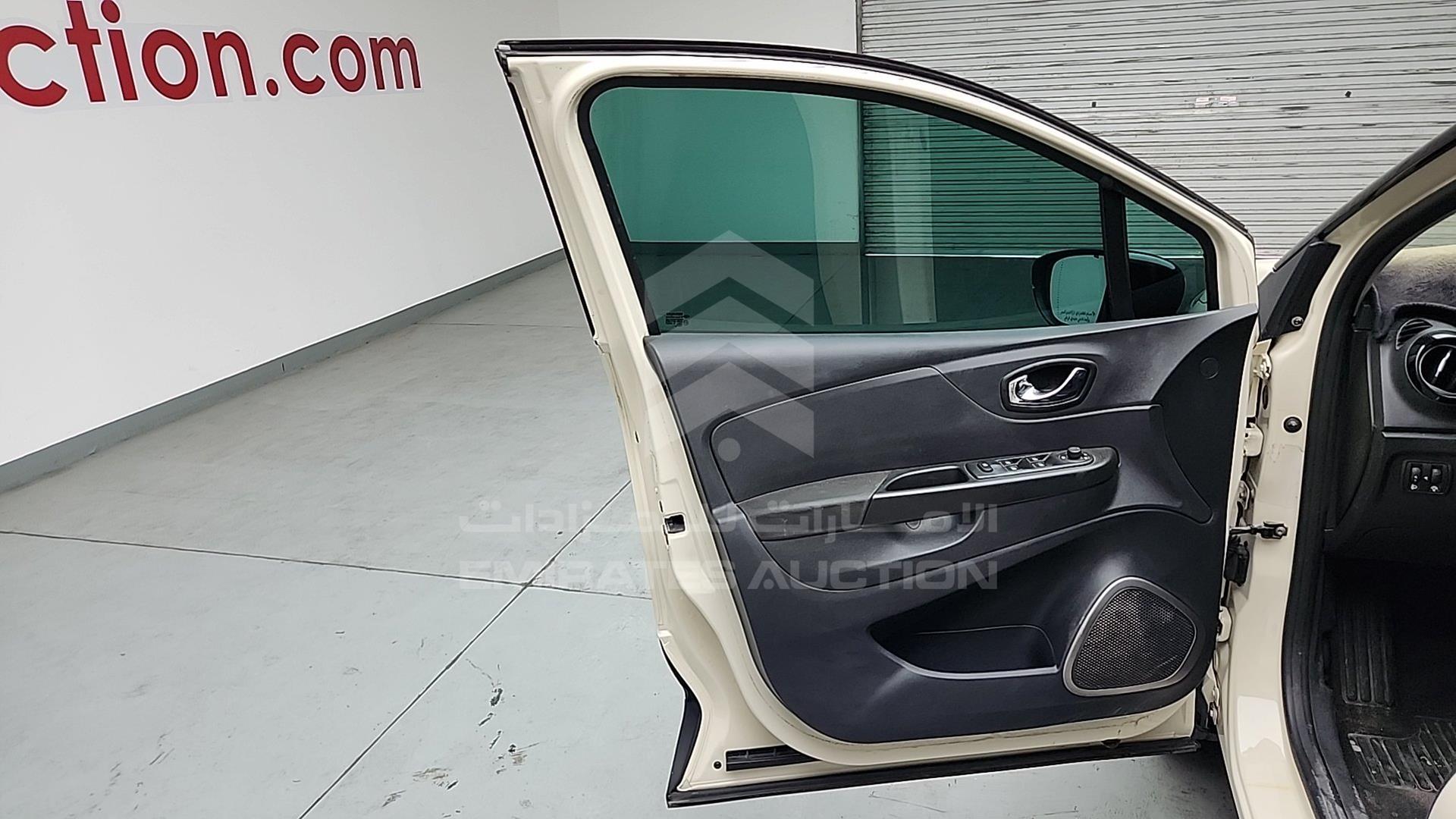 2017 RENAULT CAPTUR VIN: VF12RRJR2HW536603
