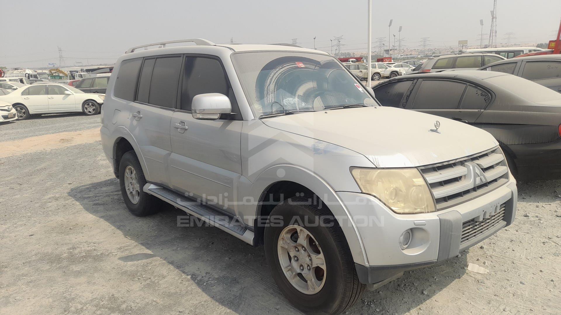 2008 MITSUBISHI PAJERO VIN: JMYLRV93W8J723952