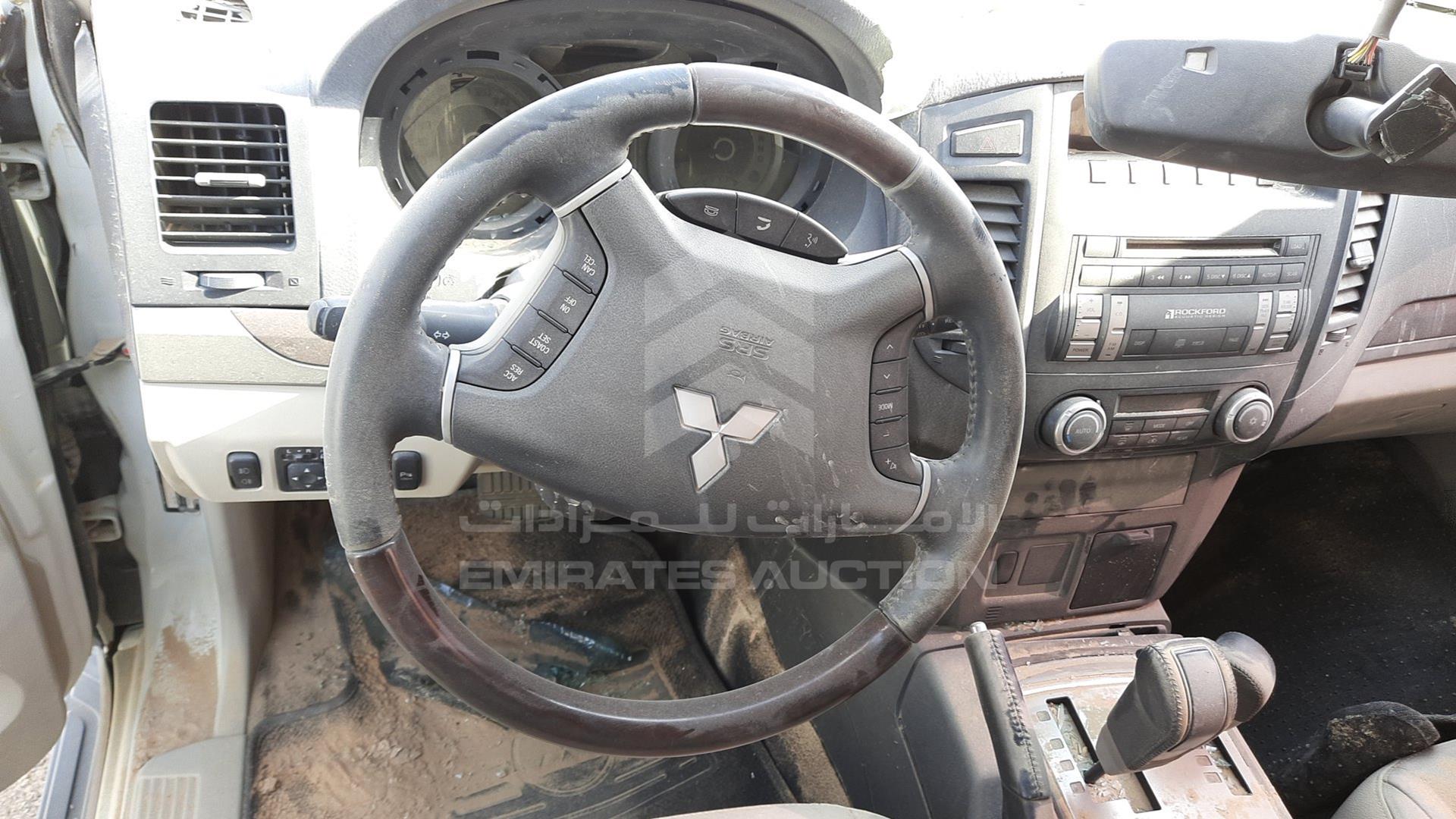 2014 MITSUBISHI PAJERO VIN: JMYLRV95WEJ707696