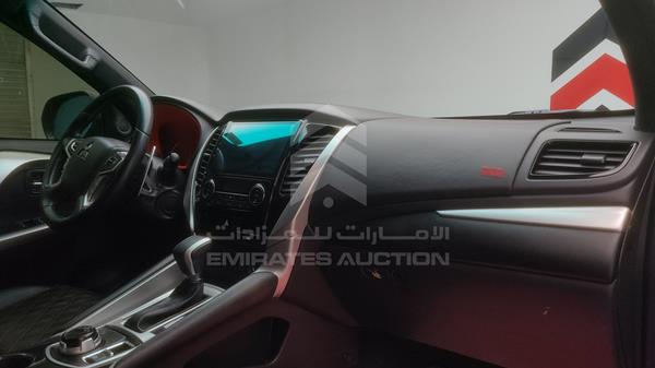 Mitsubishi Montero 2019 MMEMC71X8KH014730 Image 29