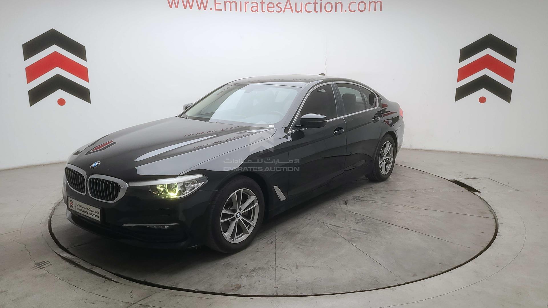 2019 BMW 520 VIN: WBAJA1A07KWW09864