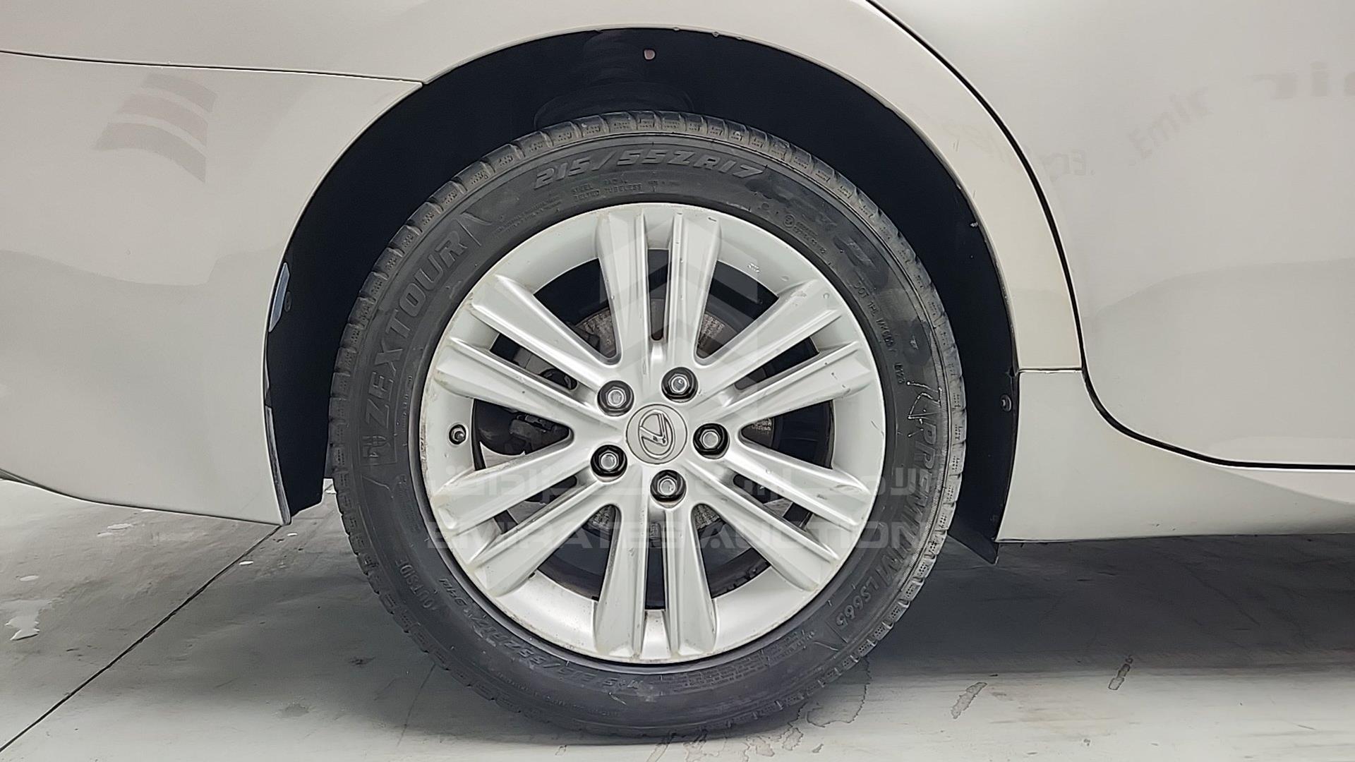 2015 LEXUS ES 350 VIN: JTHBK1GG4F2170952