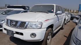 2021 Nissan Patrol — Front Left Angle — Photo 6 — Thumbnail