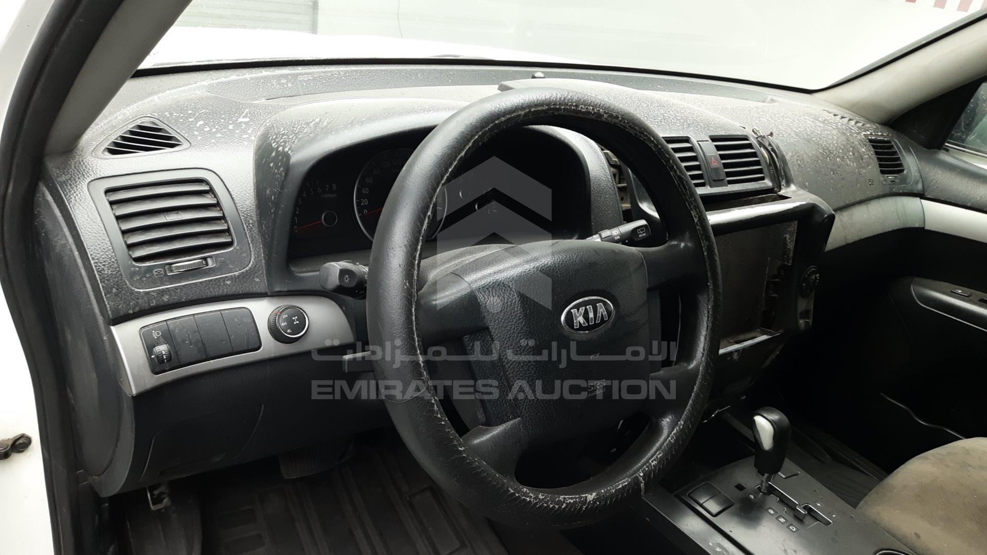 2015 KIA MOHAVE VIN: KNAKM8118F5127798