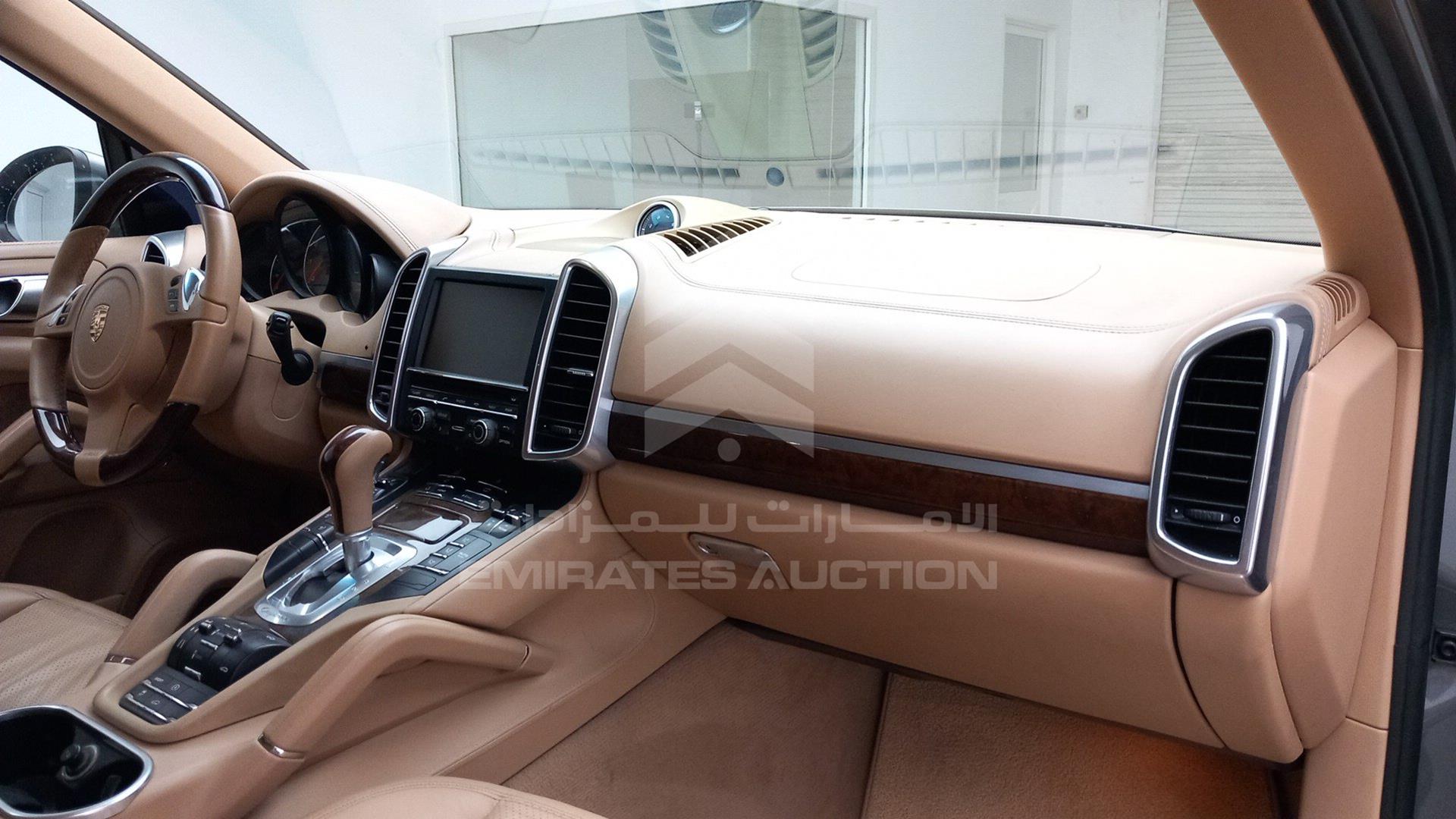 2012 PORSCHE CAYENNE S VIN: WP1ZZZ92ZCLA50158
