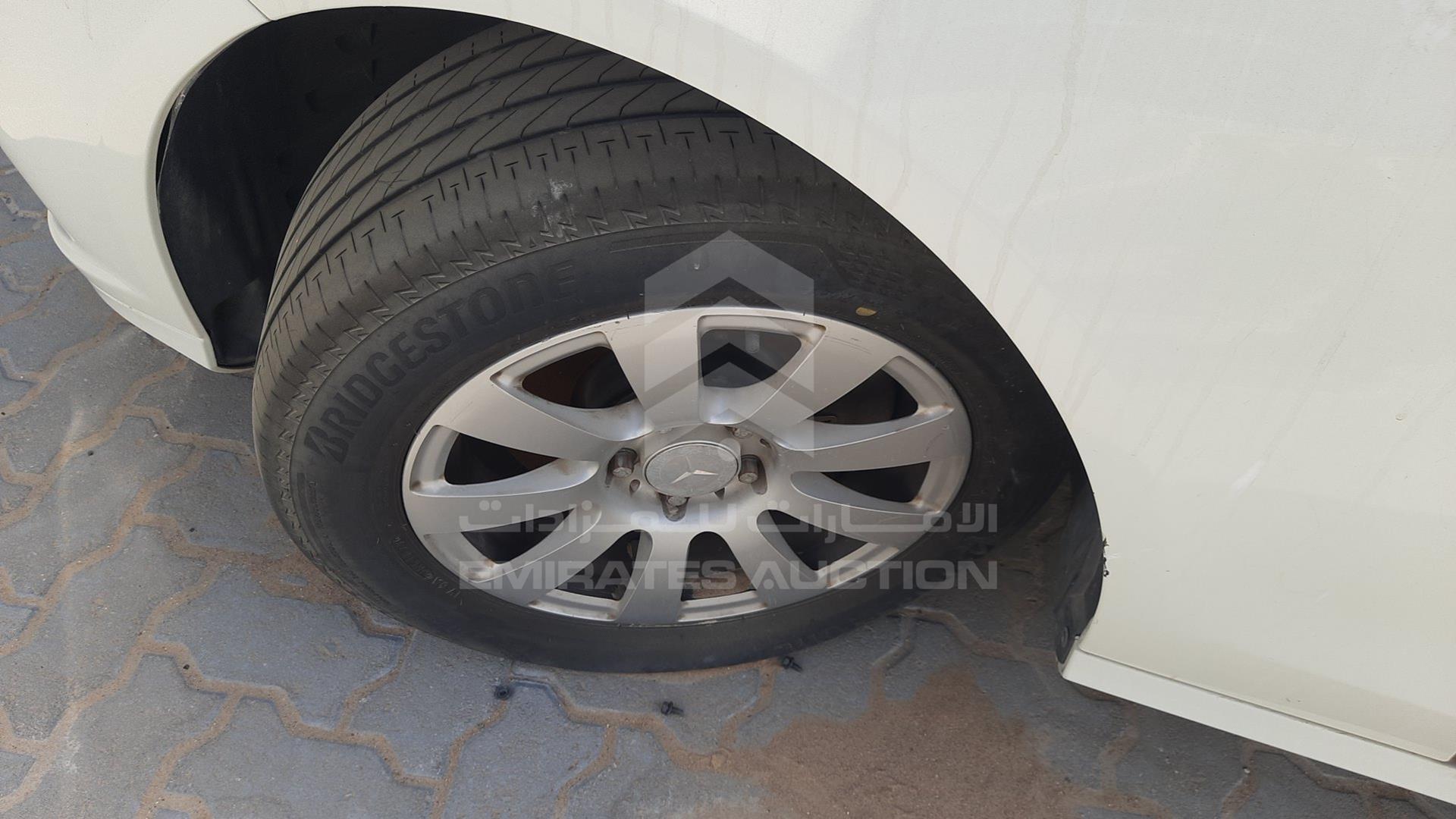 0 MERCEDES --- VIN: WDDHF5EB5AA215819