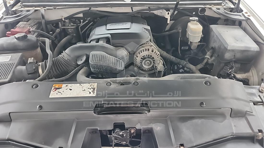 2012 Chevrolet Tahoe — Engine Bay — Photo 32